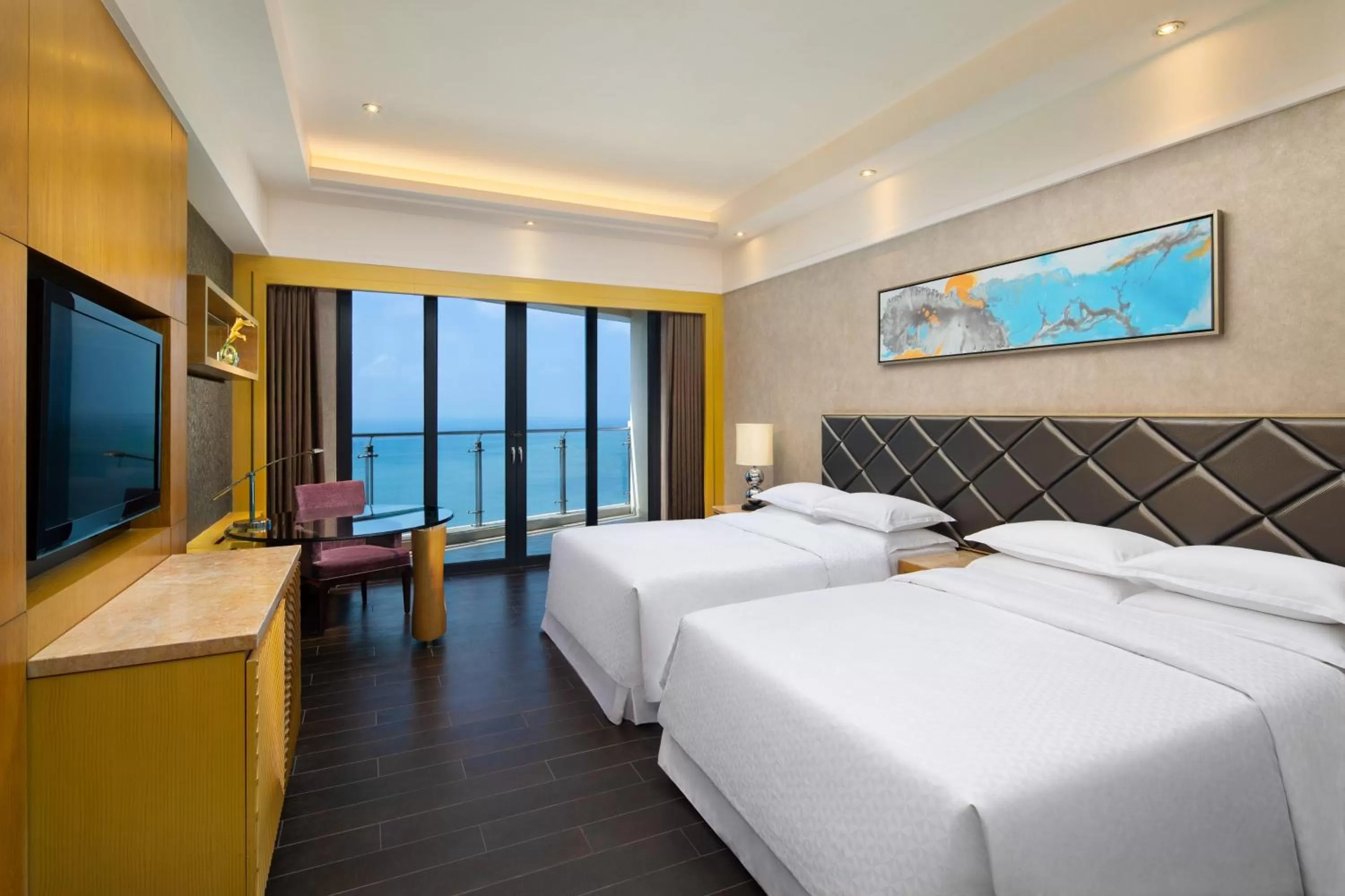 Photo of the whole room, Bed in Four Points by Sheraton Hainan, Sanya