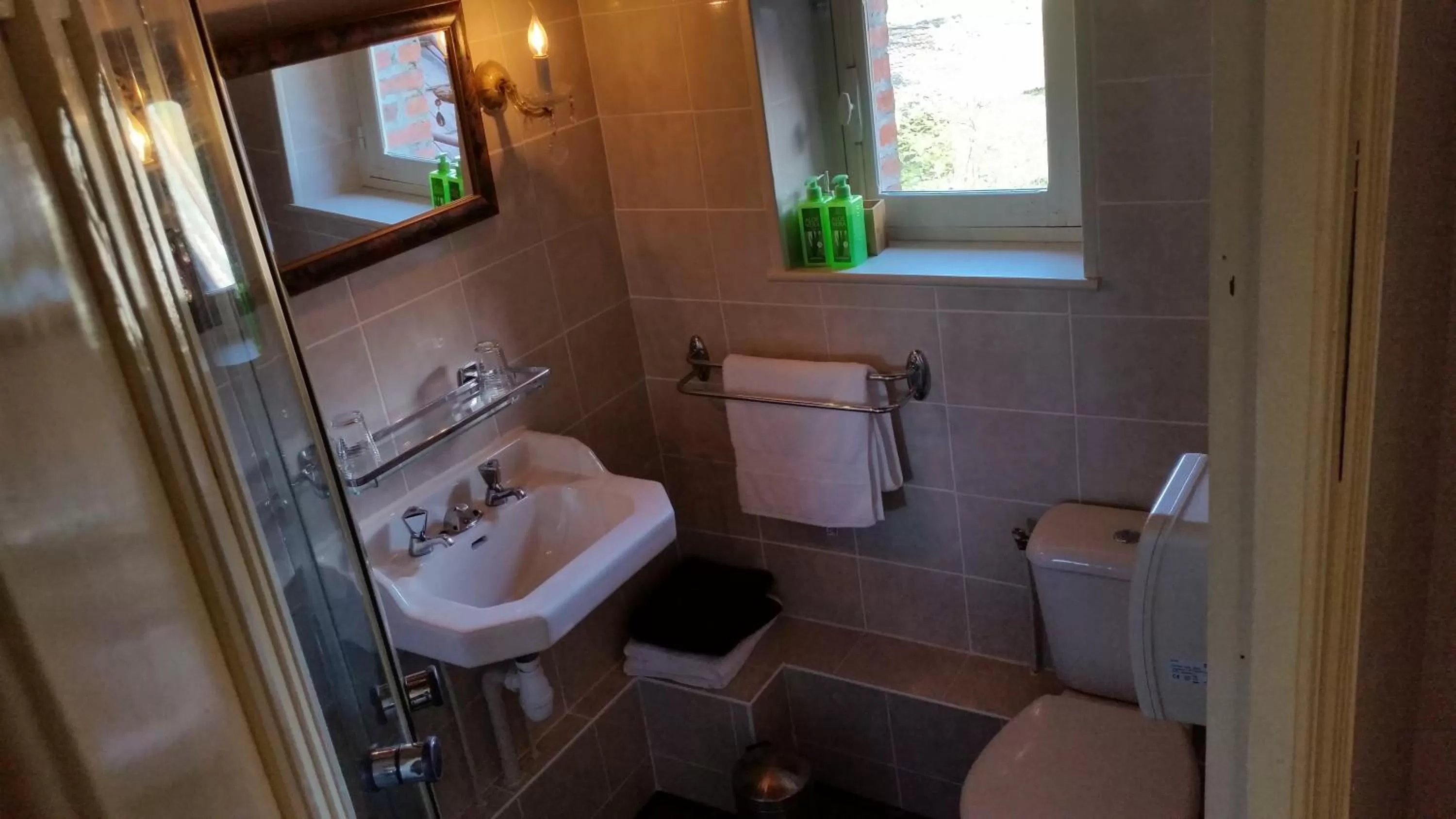 Bathroom in Bon Chez Nous