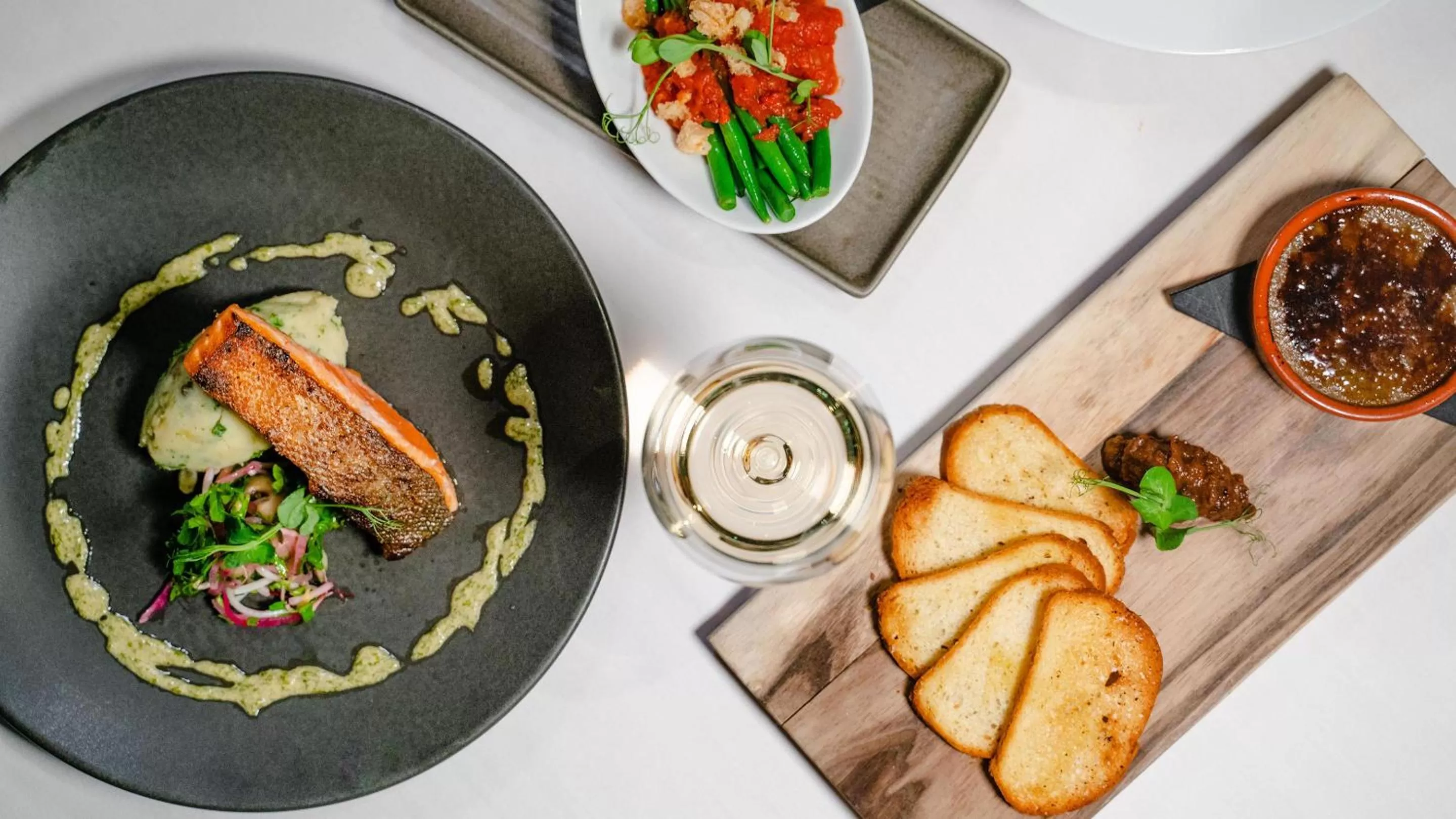 Meals in Scenic Hotel Te Pania