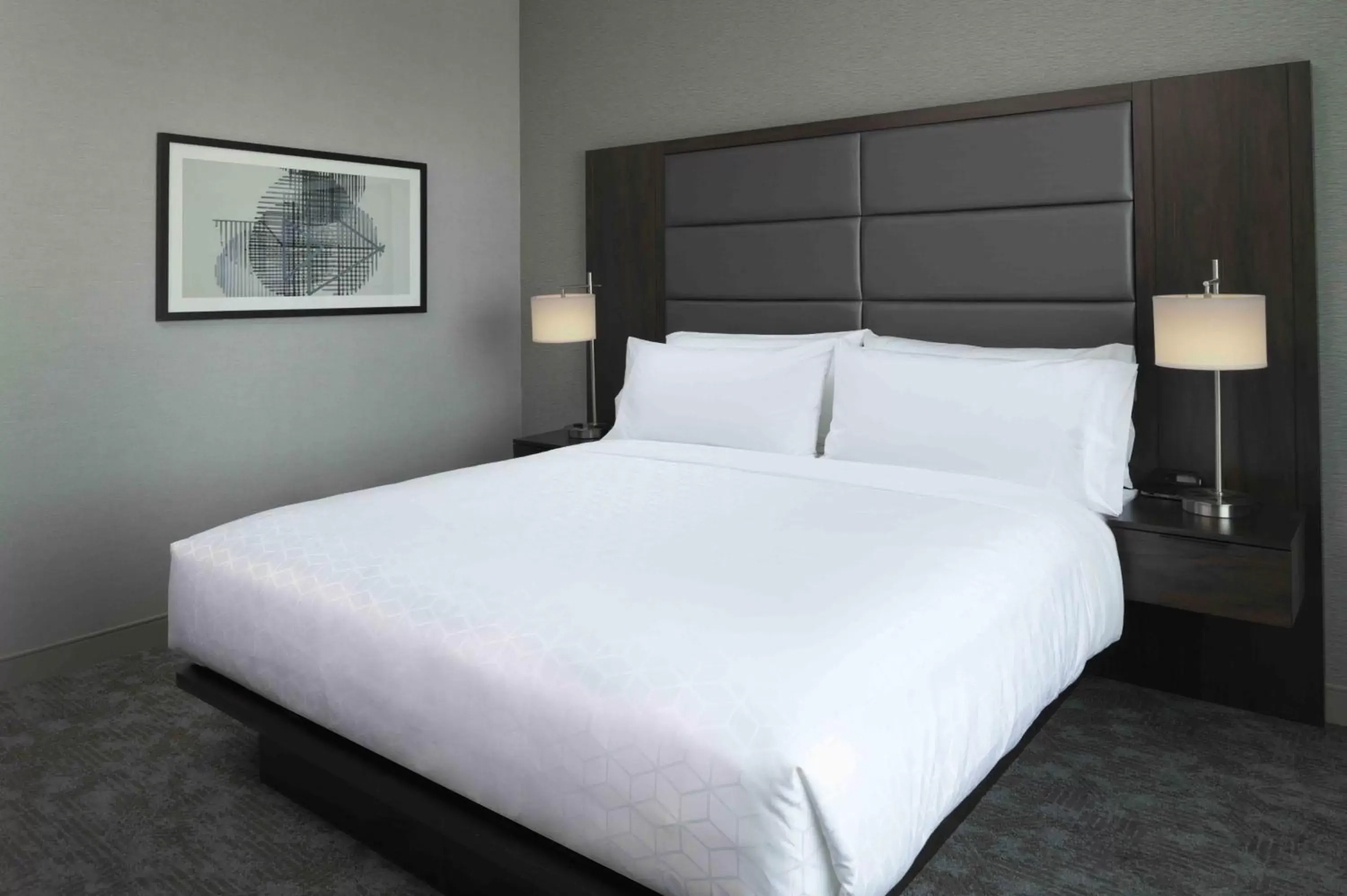 Bedroom, Bed in Holiday Inn Express - Boston Logan Airport - Revere, an IHG Hotel