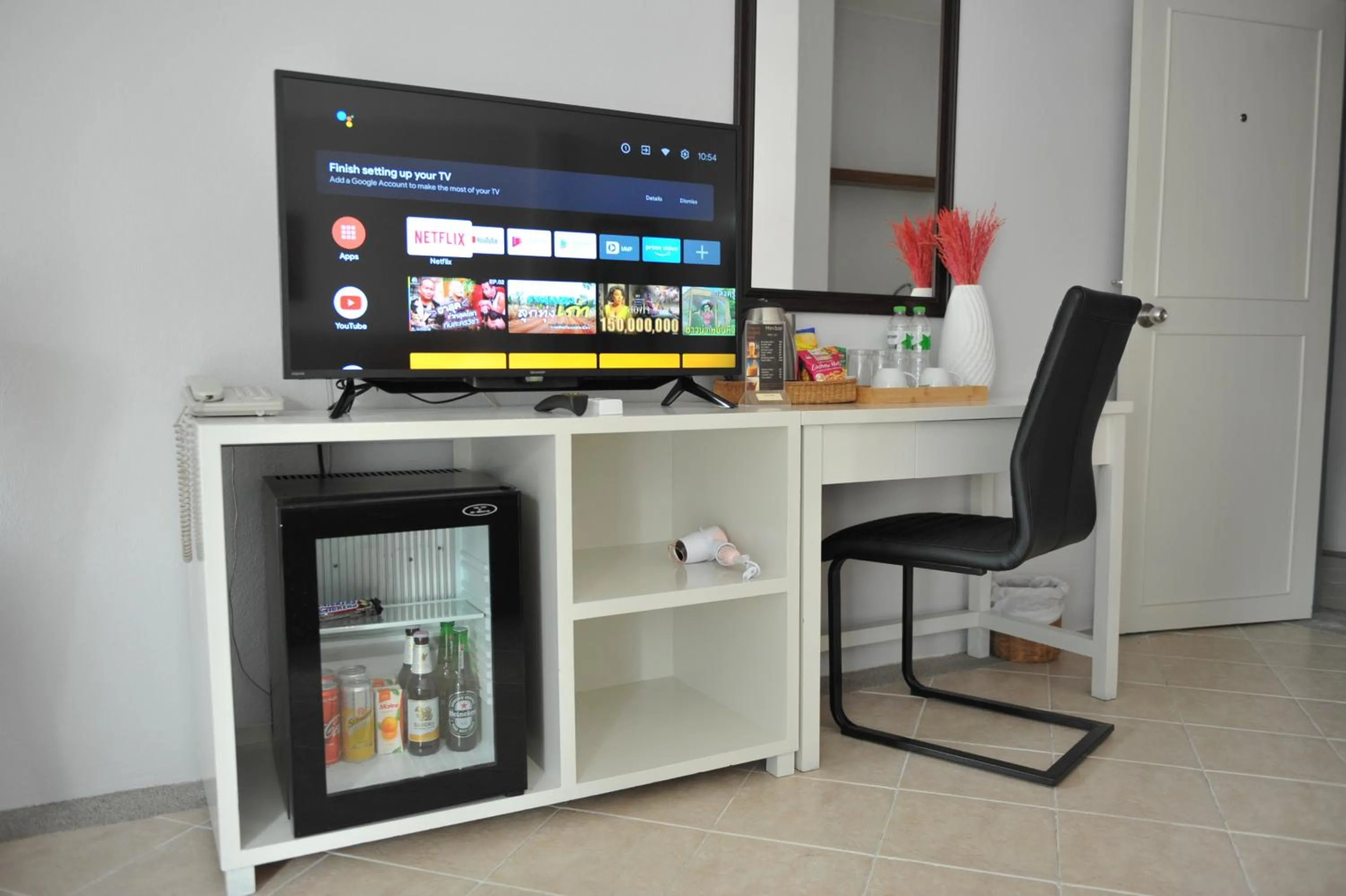 TV and multimedia in Drop Inn Bangkok