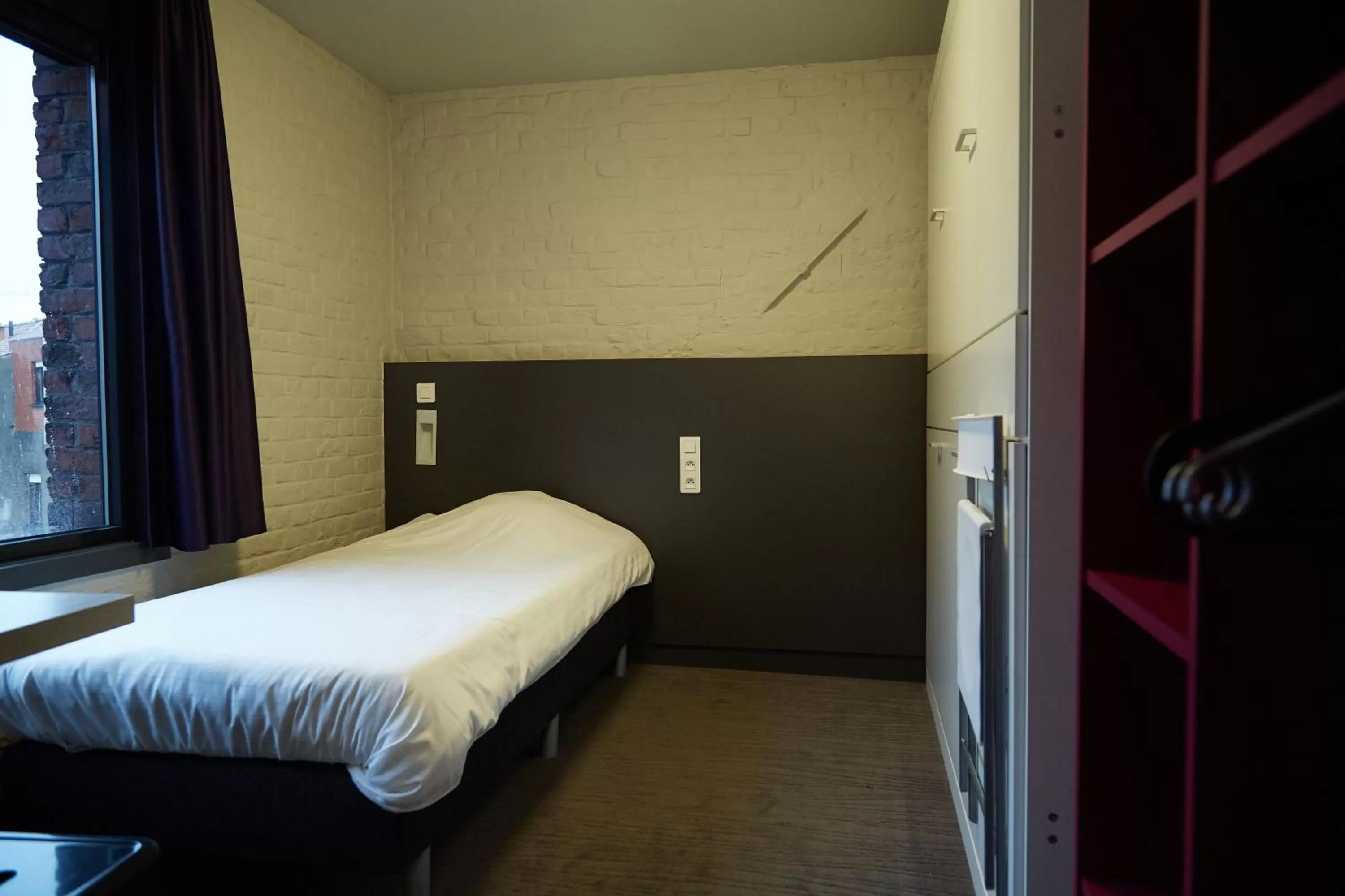 Bedroom, Bed in Focus Budget