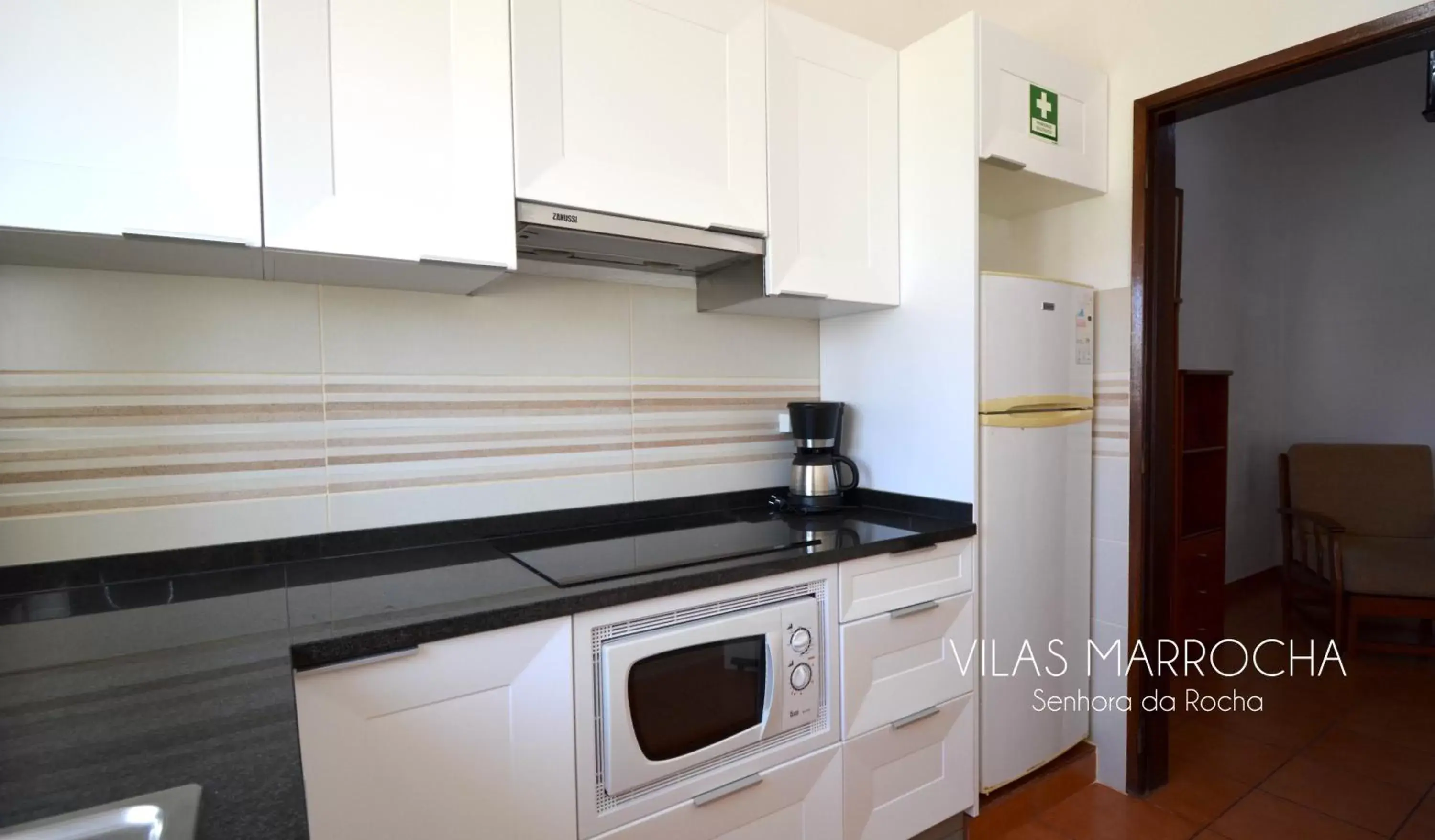 kitchen, Kitchen/Kitchenette in Vilas Marrocha