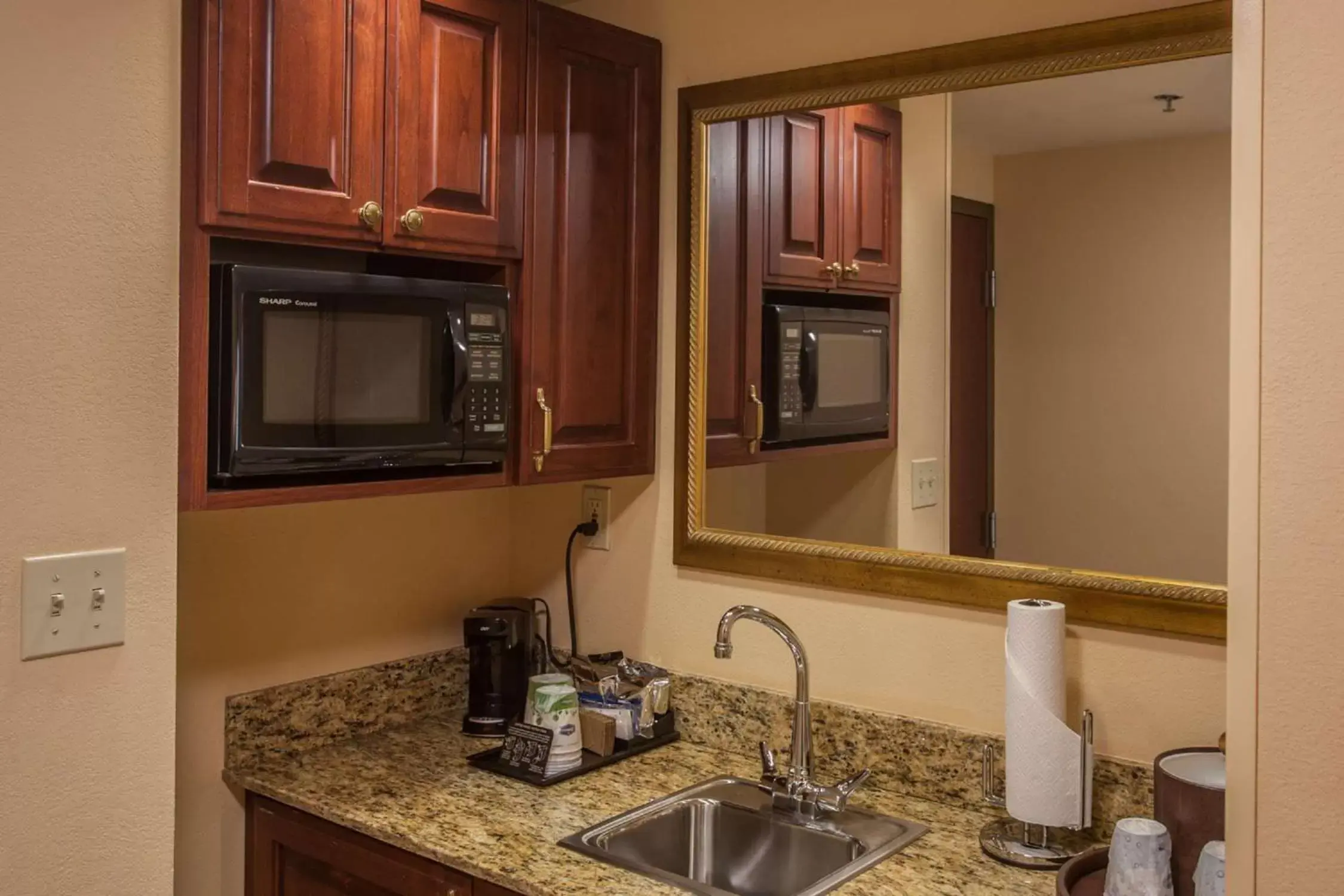 Kitchen or kitchenette, Kitchen/Kitchenette in Hampton Inn & Suites Stillwater