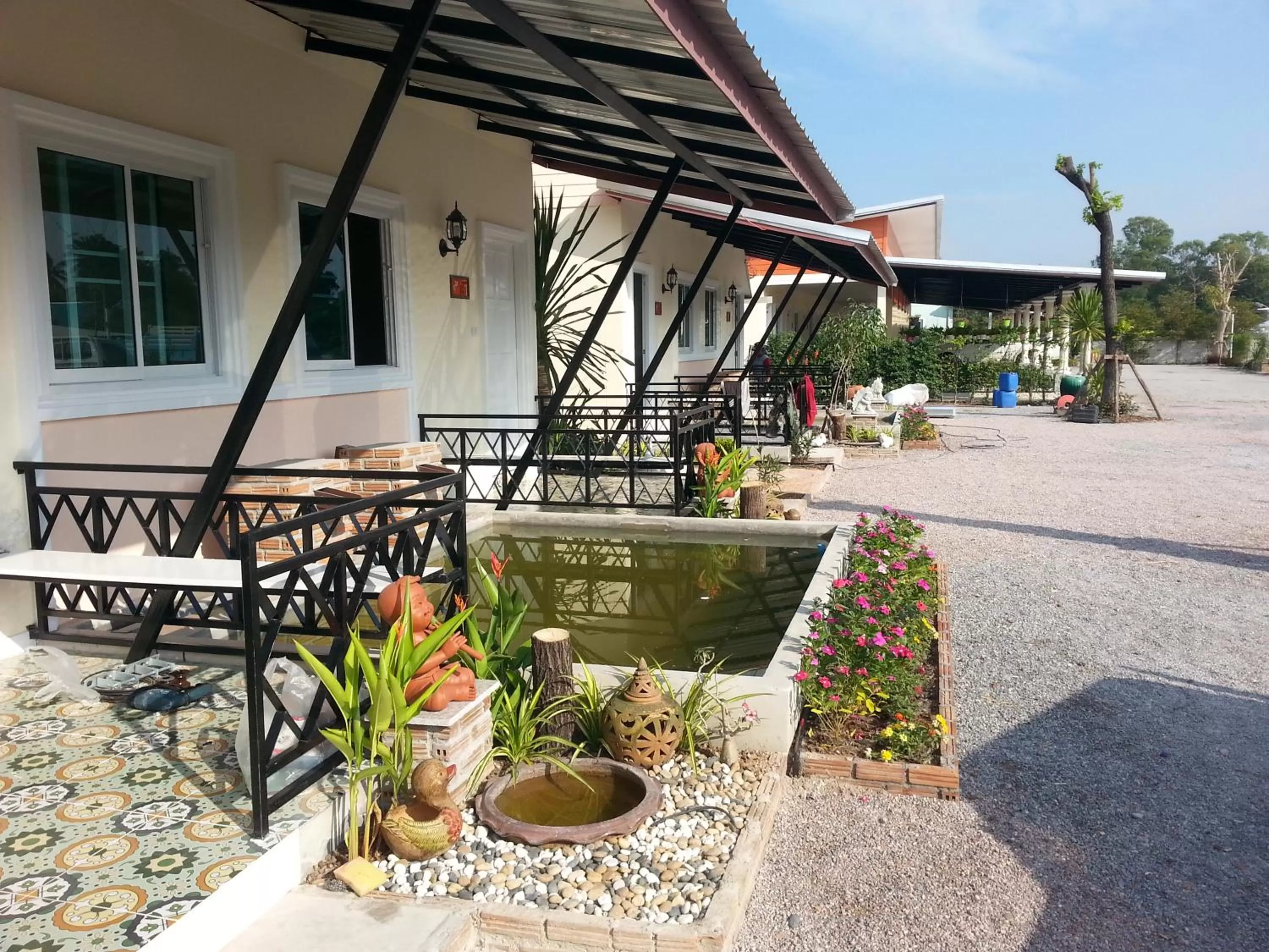 Facade/entrance in Fancy Carp Resort