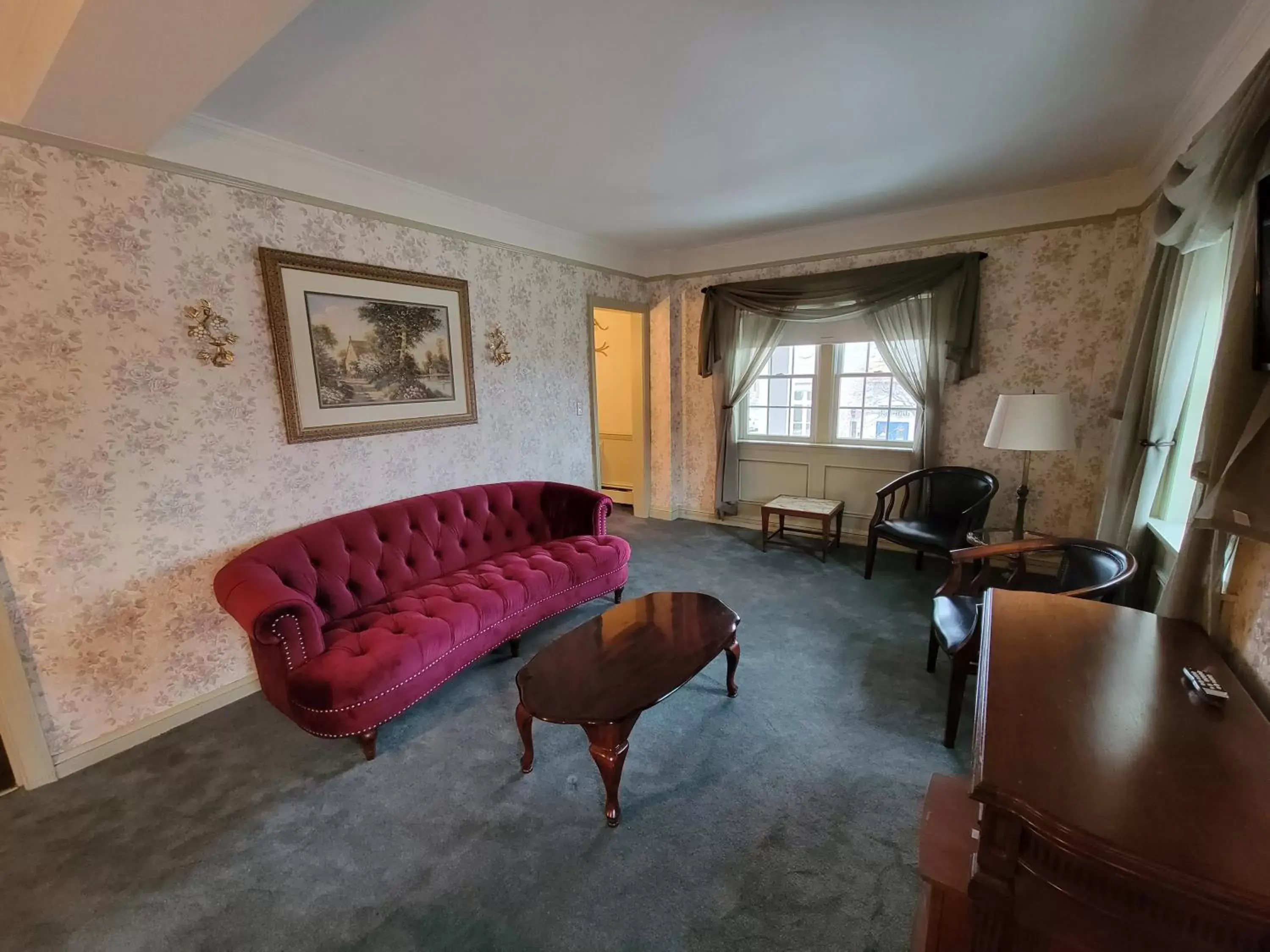 Living room, Seating Area in Lowell Inn