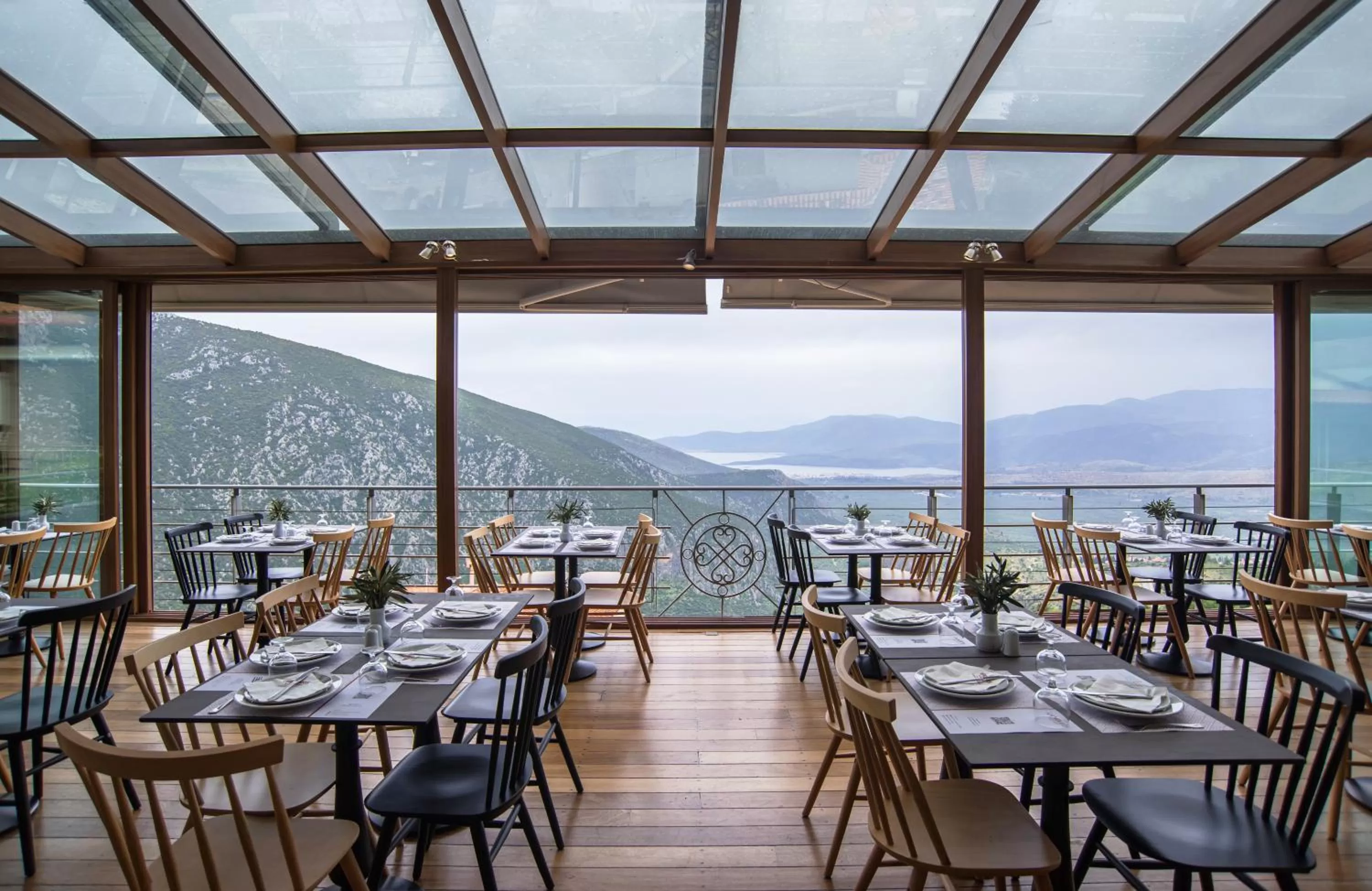 Restaurant/places to eat in Parnassos Delphi Hotel