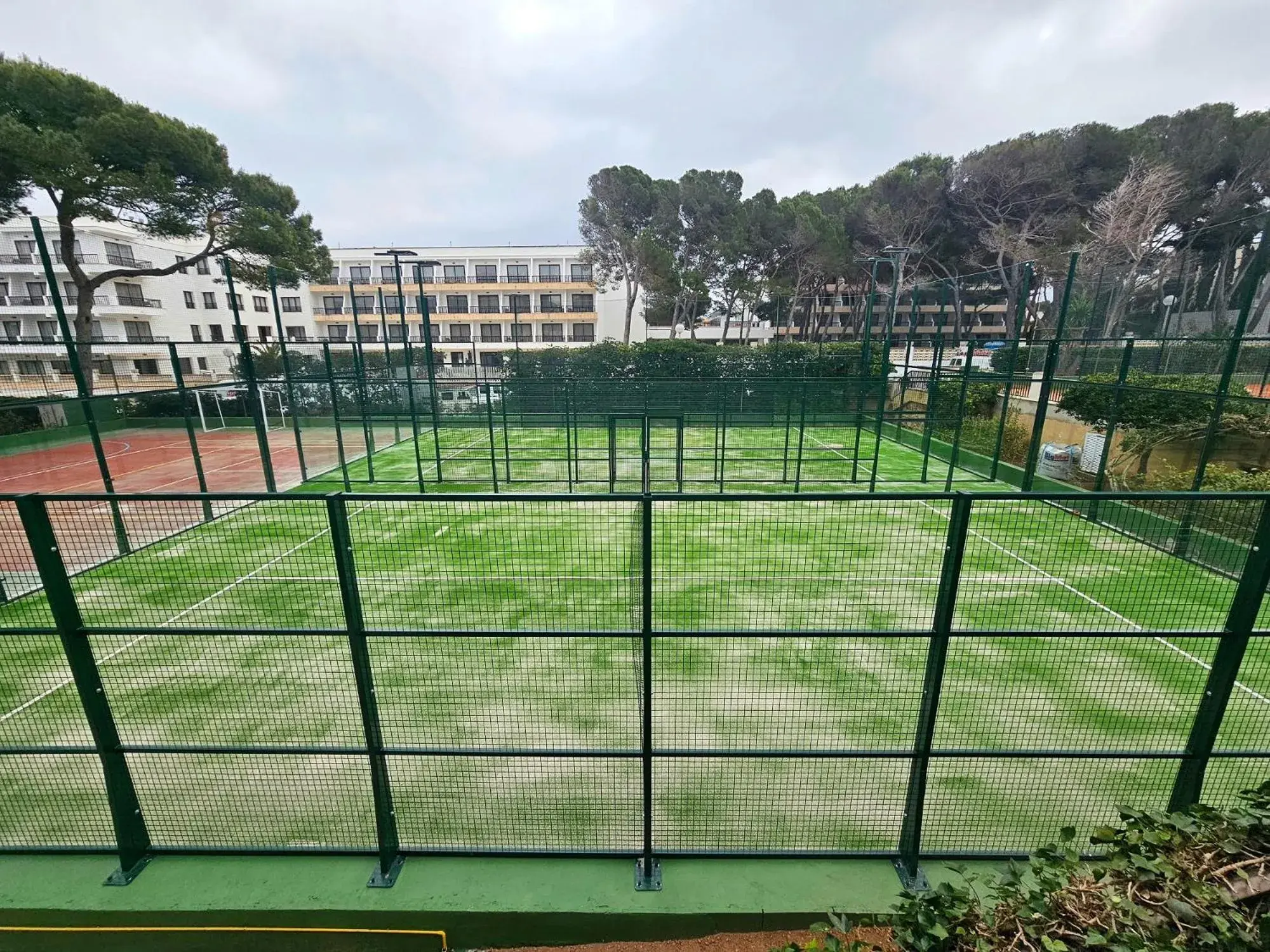 Tennis court, Tennis/Squash in Hotel & Spa S'Entrador Playa