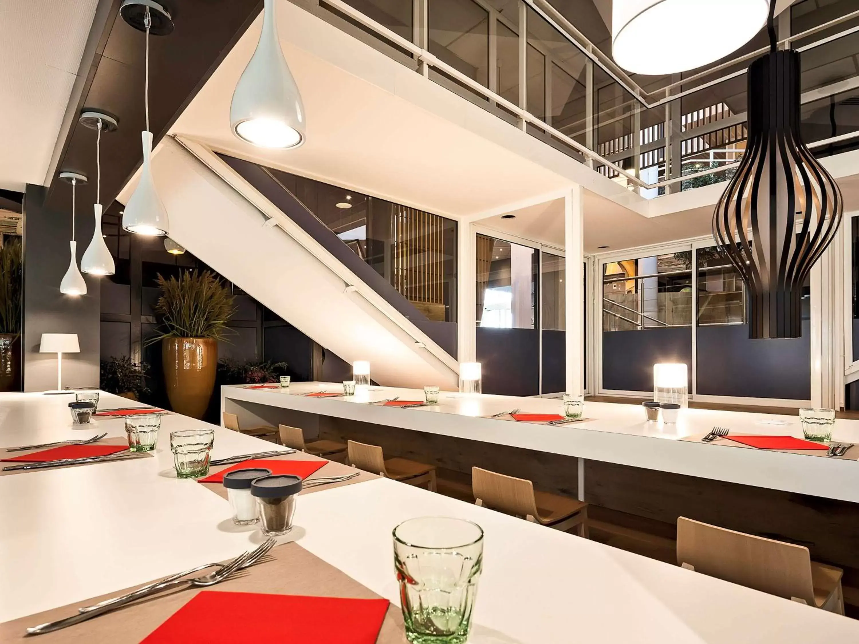 Restaurant/Places to Eat in ibis Site du Futuroscope
