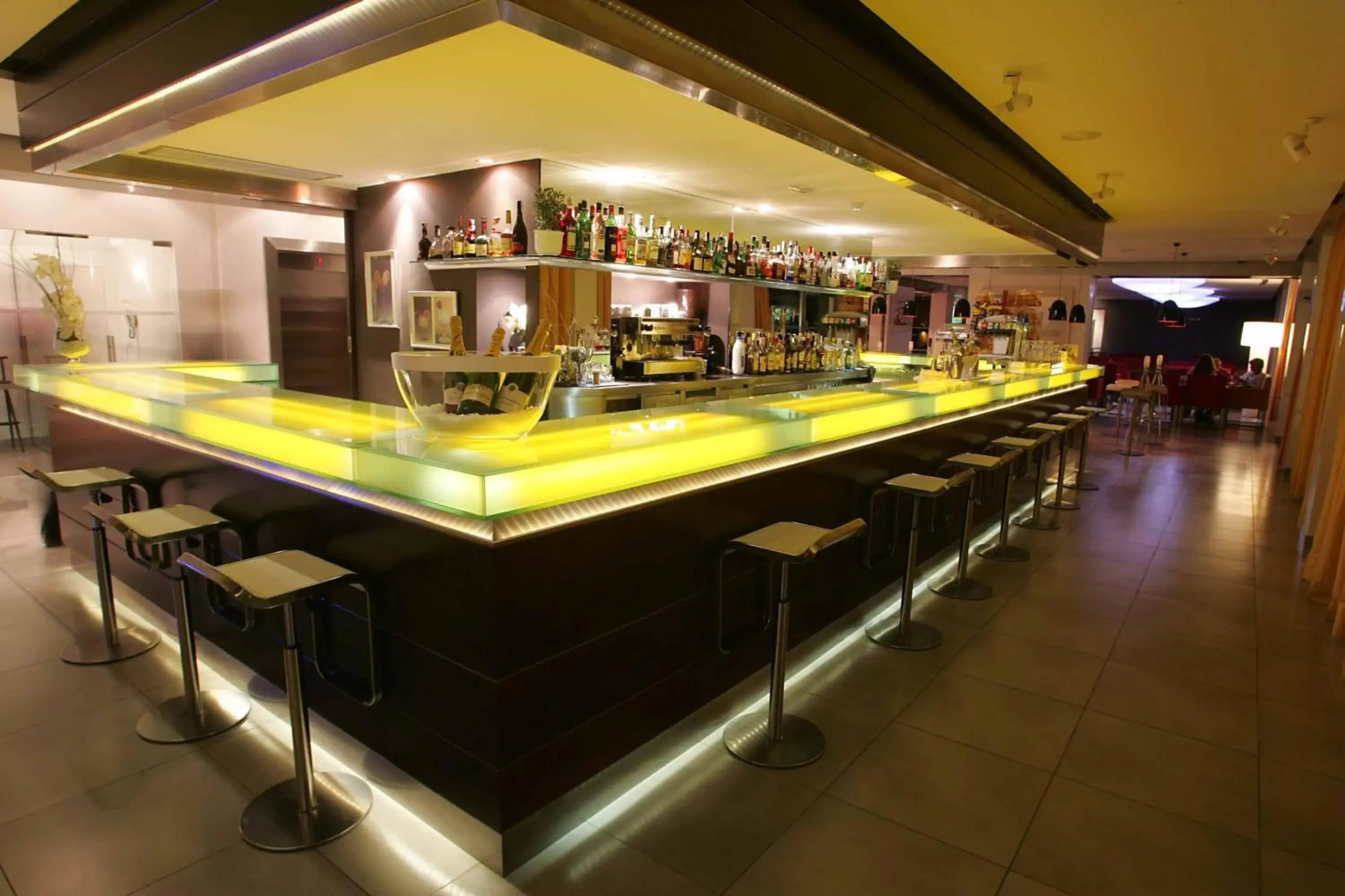 Lounge or bar, Lounge/Bar in Hotel Simbad Ibiza & Spa