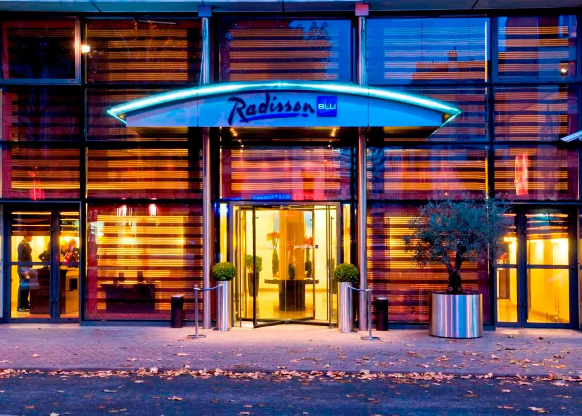Property Building in Radisson Blu Hotel, Paris Boulogne