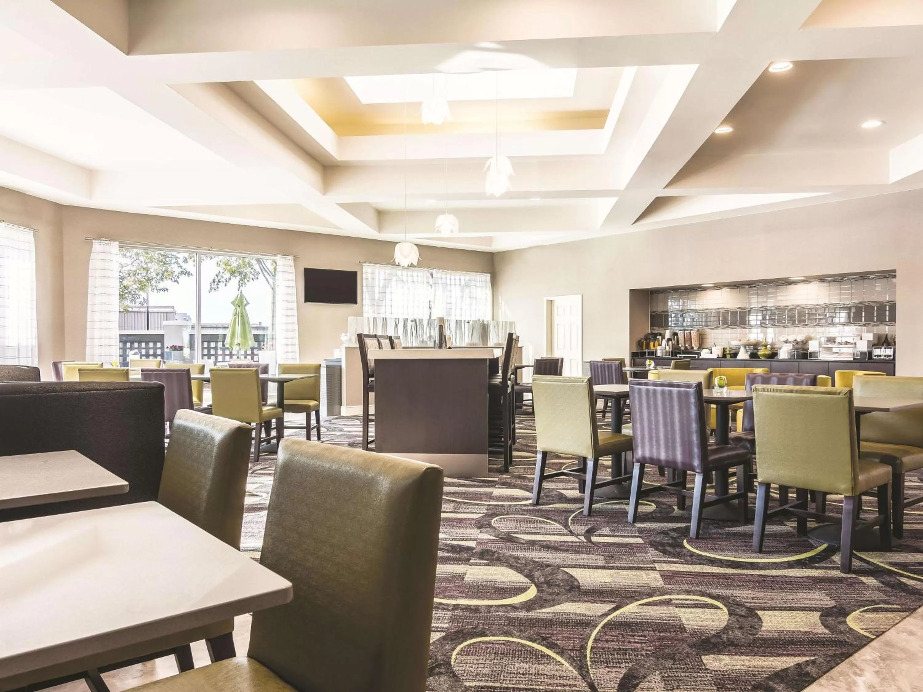 Restaurant/places to eat in La Quinta by Wyndham Shreveport Airport