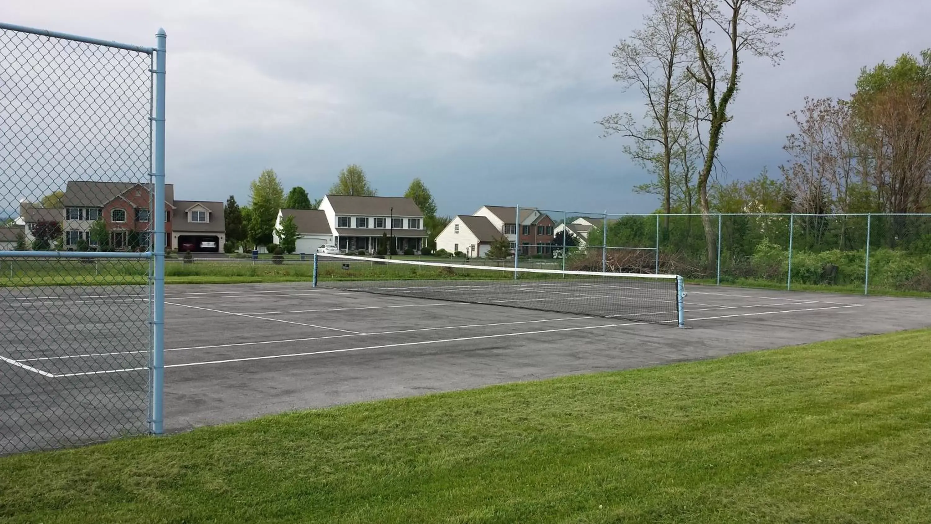 Tennis court in Americas Best Value Inn - Palmyra/Hershey