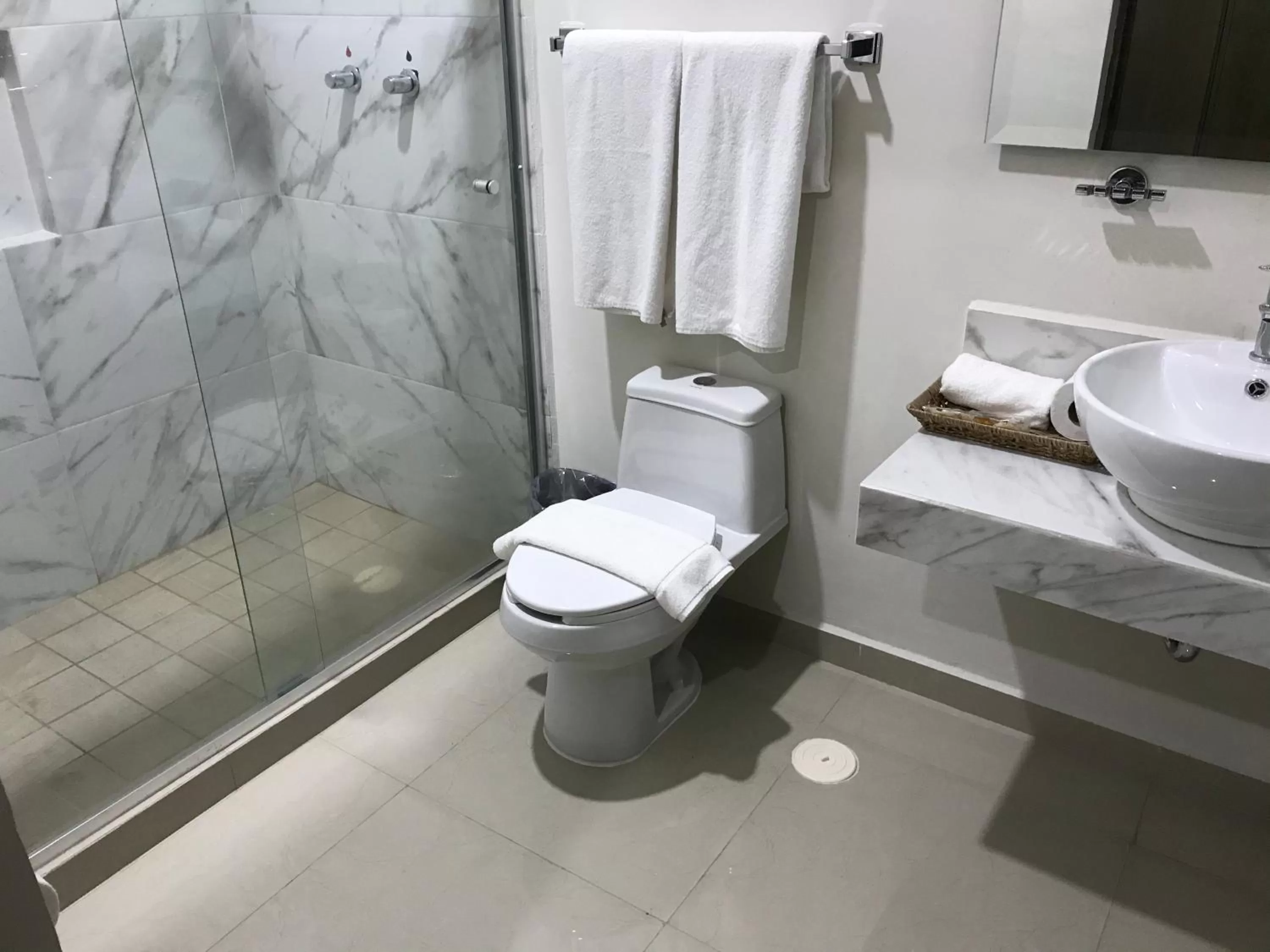 Shower in InHouse Hotel Culiacán