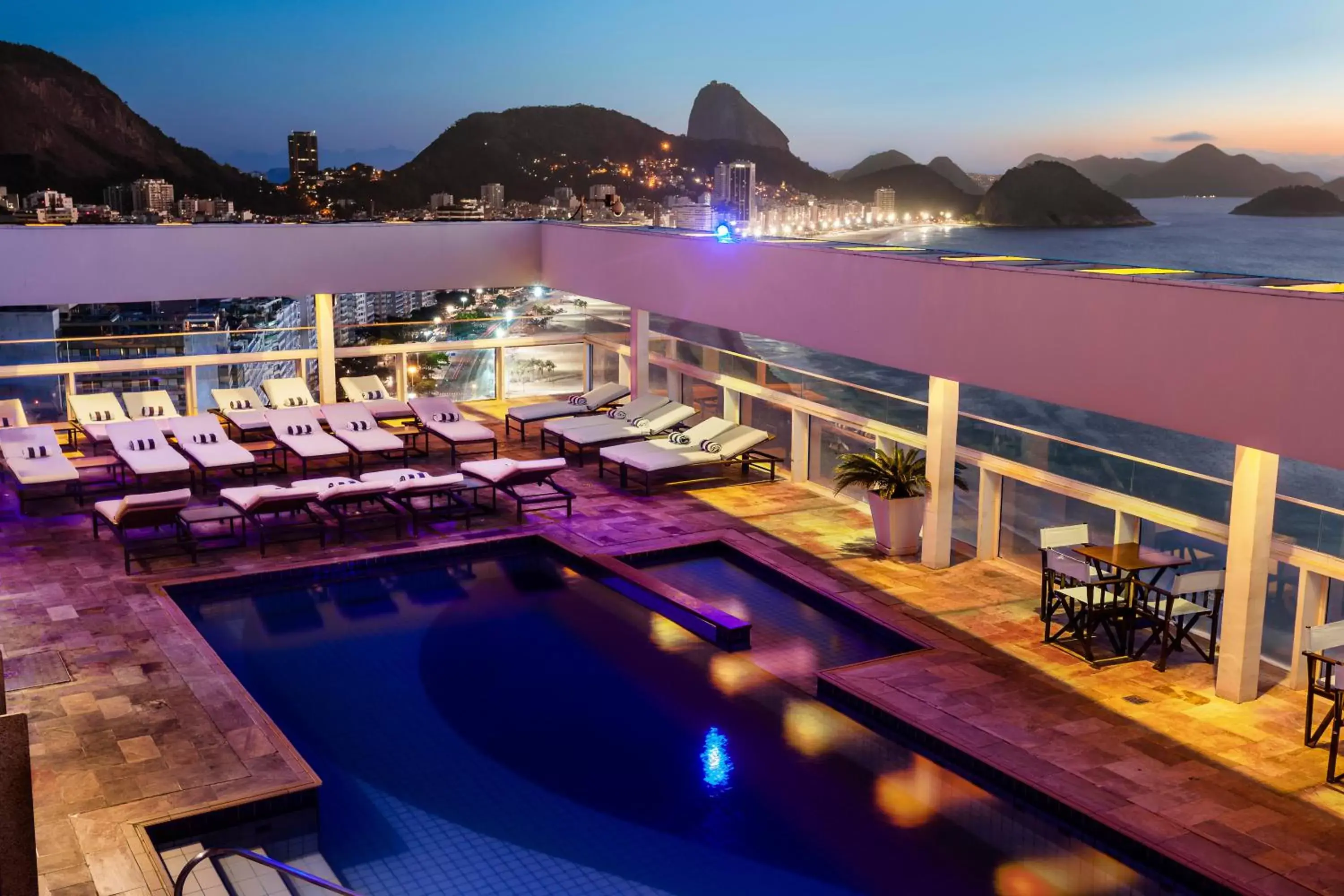 Night, Swimming Pool in Rio Othon Palace