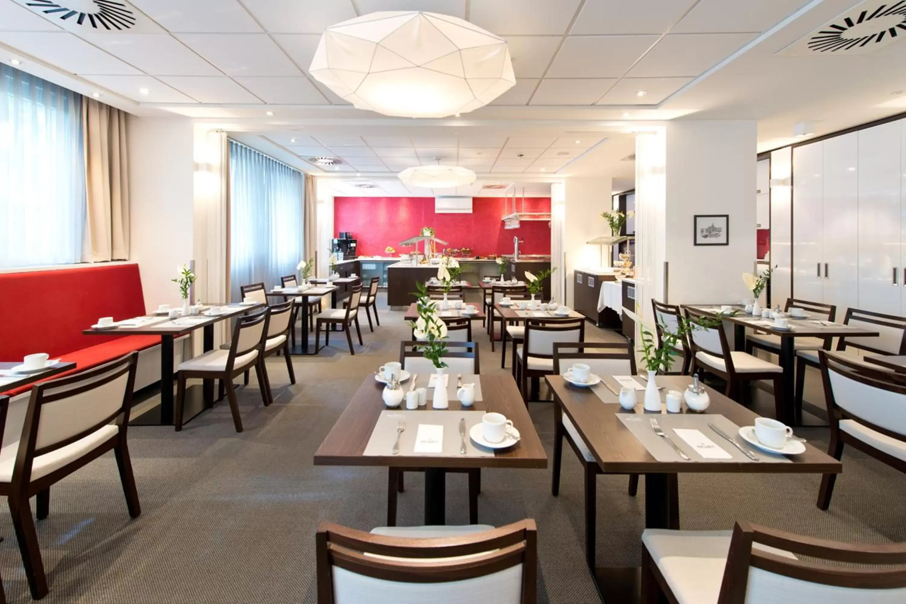 Restaurant/Places to Eat in ACHAT Hotel Dresden Elbufer