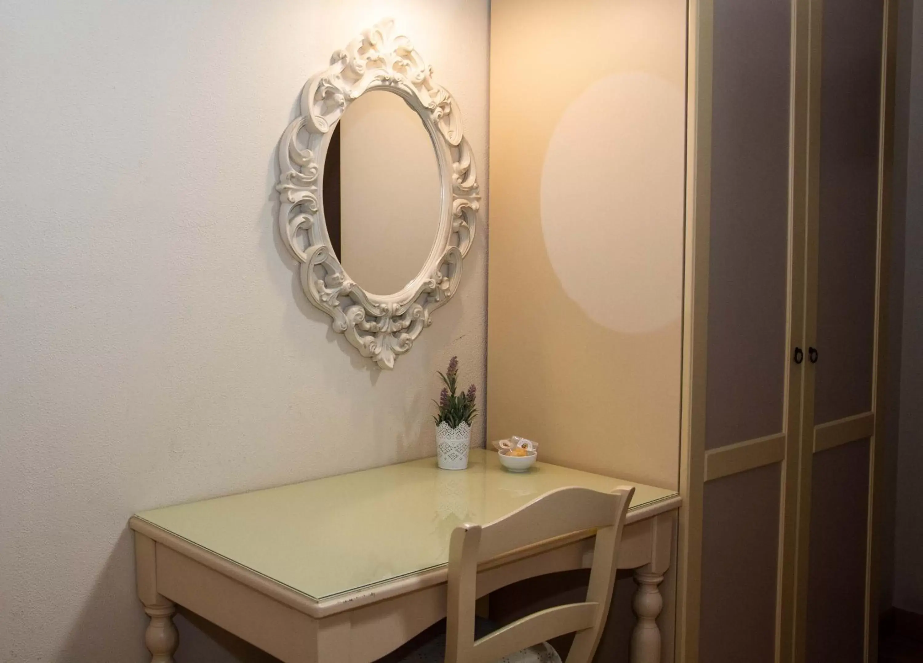 Dining Area in La Collegiata Guest House