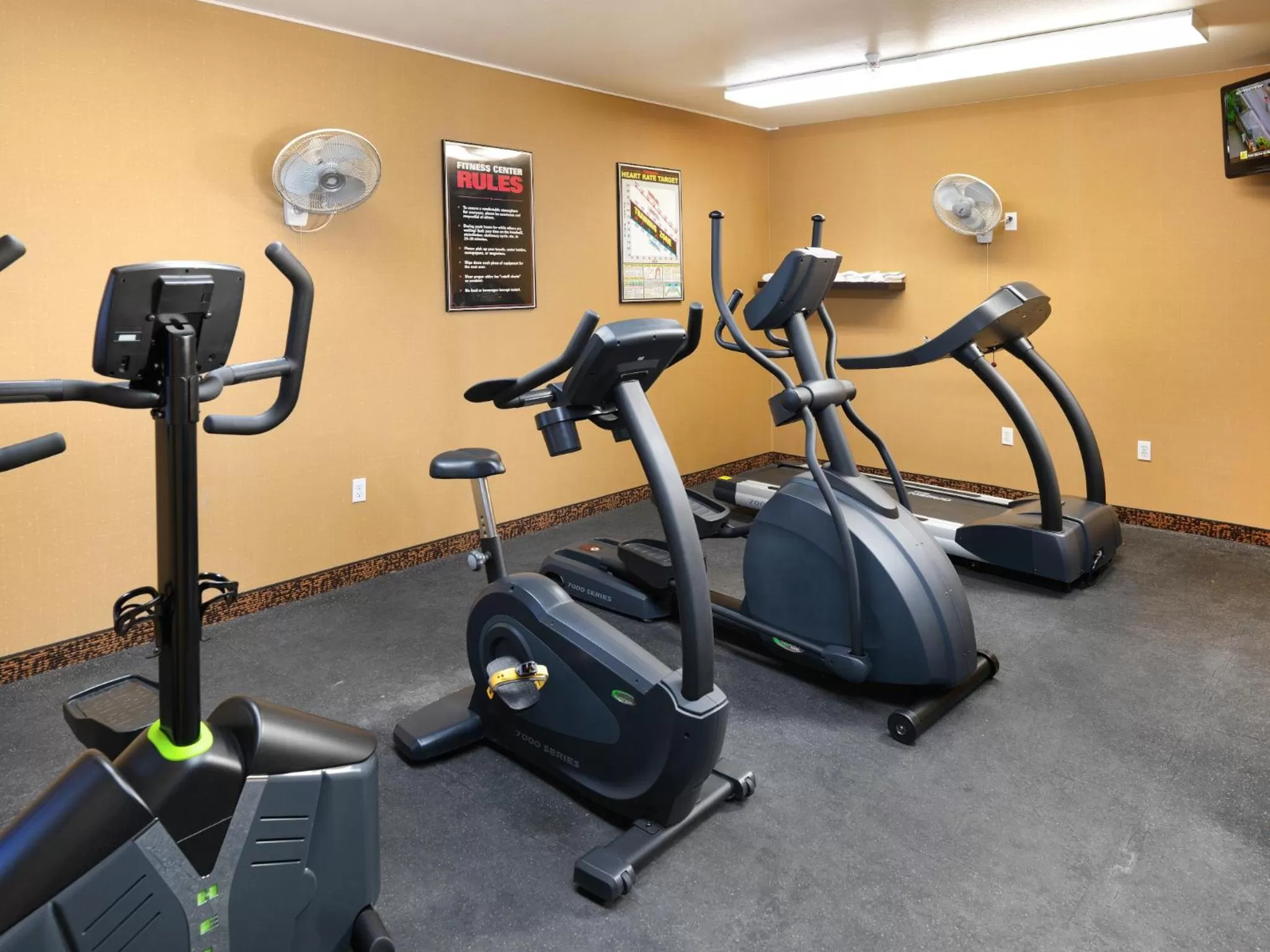 Fitness centre/facilities in Crystal Inn Hotel & Suites - West Valley City
