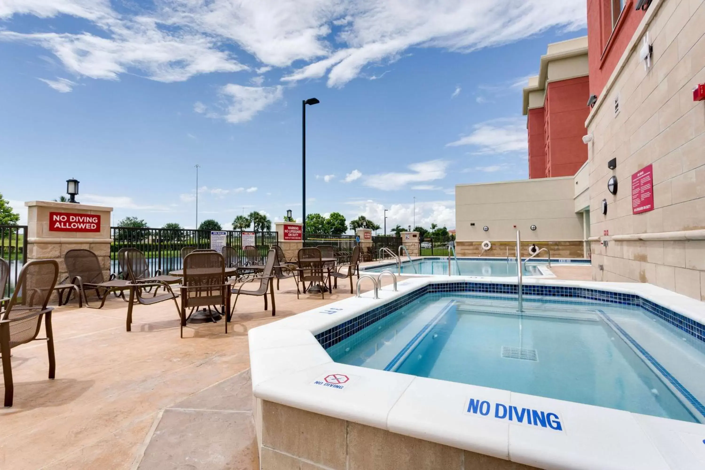 Activities in Drury Inn & Suites Fort Myers Airport FGCU