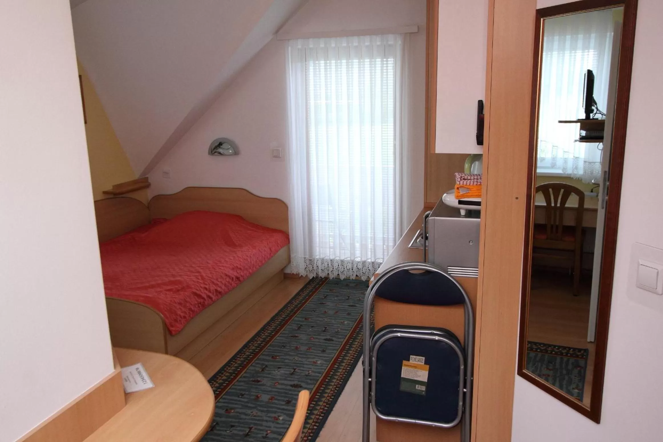 Bed in Rooms & Apartments Jana