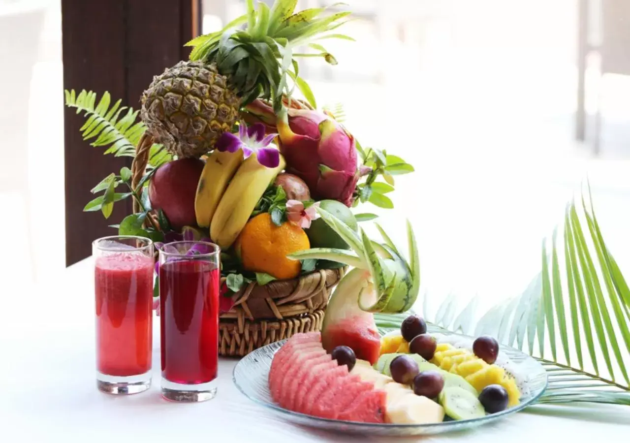 Breakfast in Grand Metropark Villa Resort Sanya Yalong Bay - Beach shuttle and Singer performance Breakfast in Grand Metropark Villa Resort Sanya Yalong Bay - Beach shuttle and Singer performance