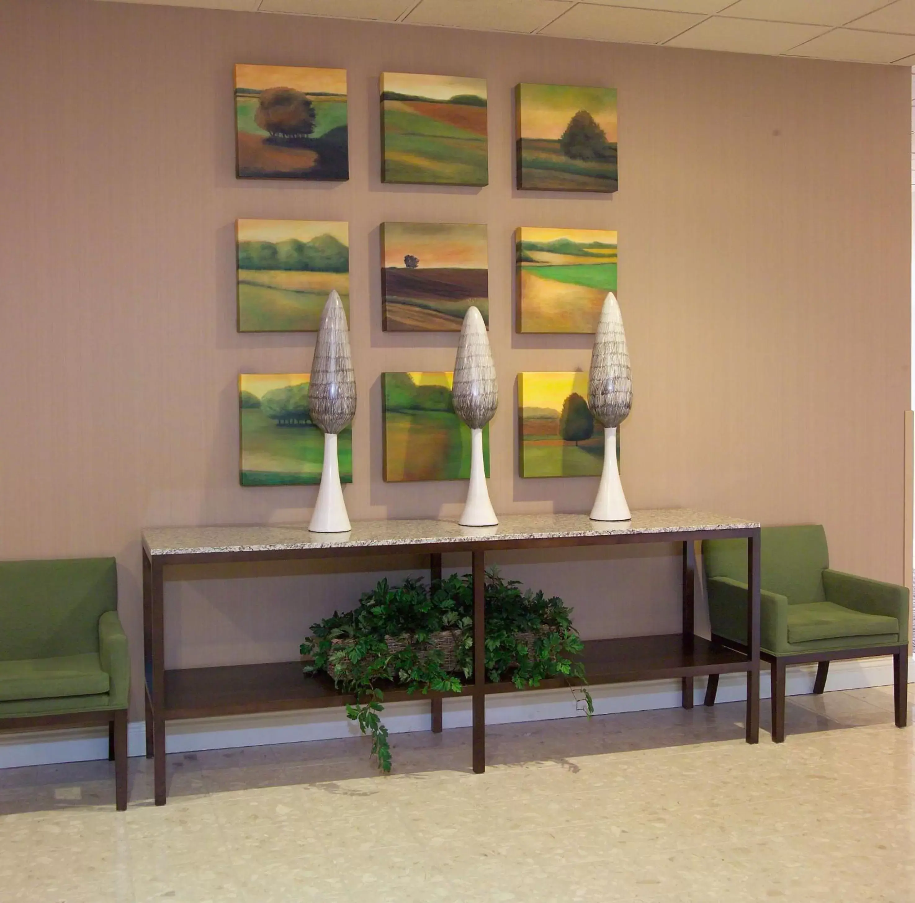 Lobby or reception in DoubleTree by Hilton St. Louis at Westport