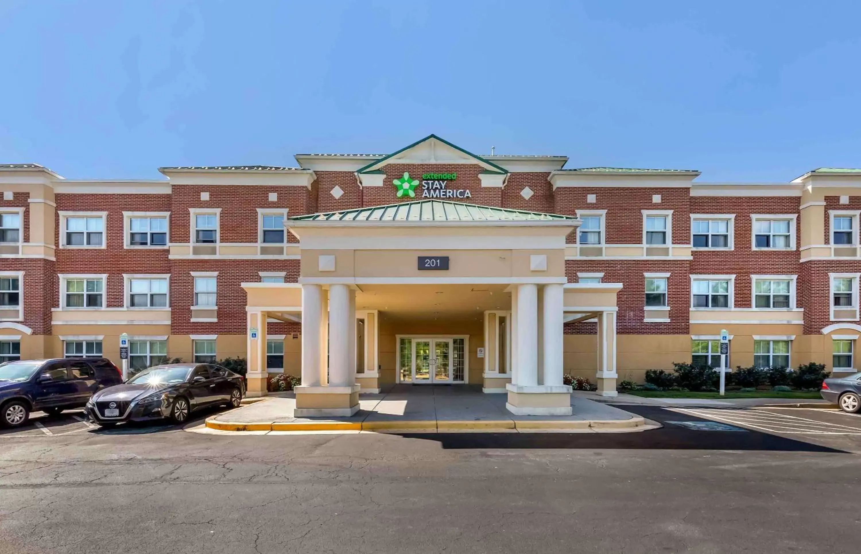 Property Building in Extended Stay America Suites - Washington, D.C. - Gaithersburg - South
