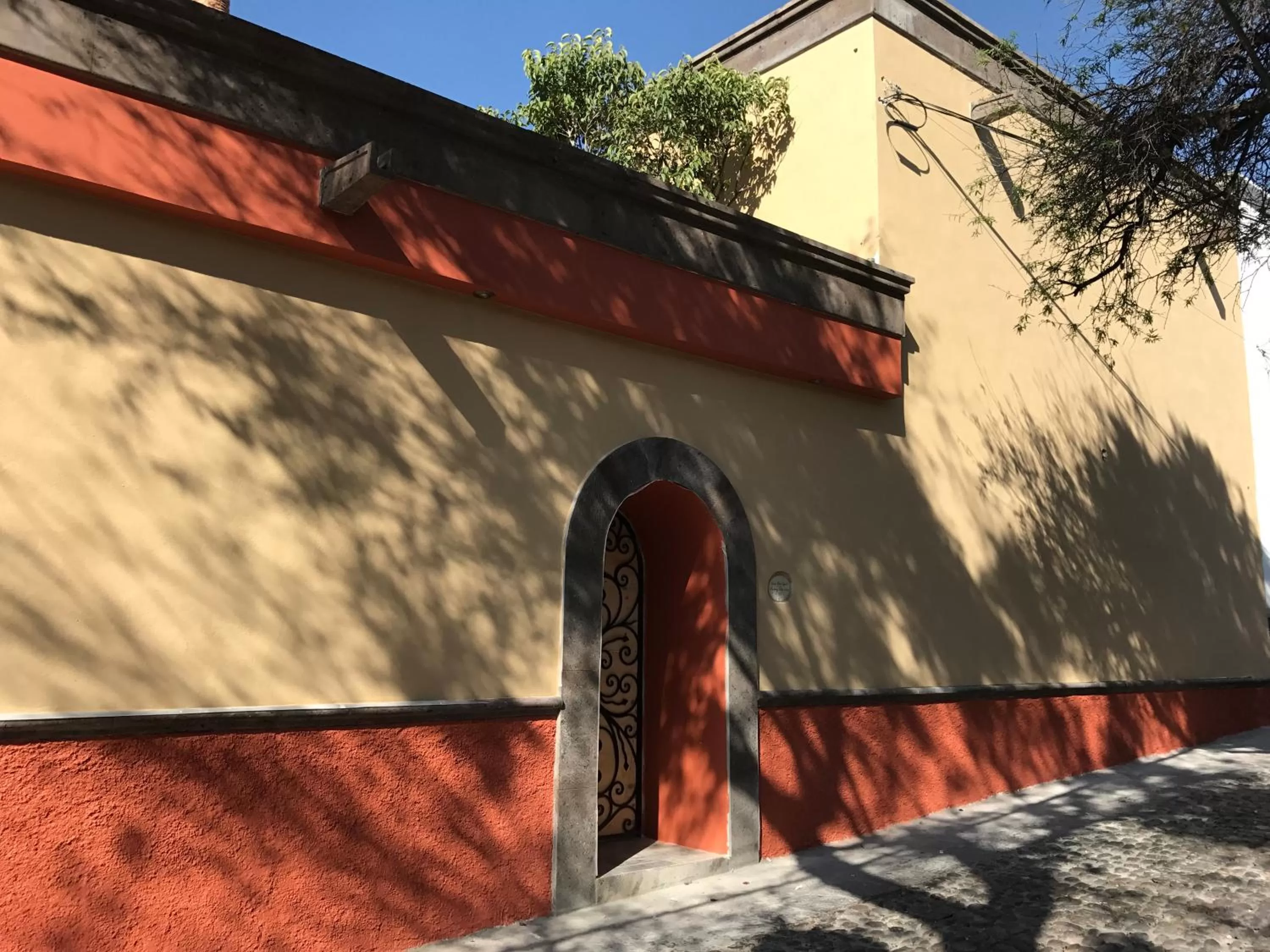 Facade/entrance in Hotel Casa Don Quijote