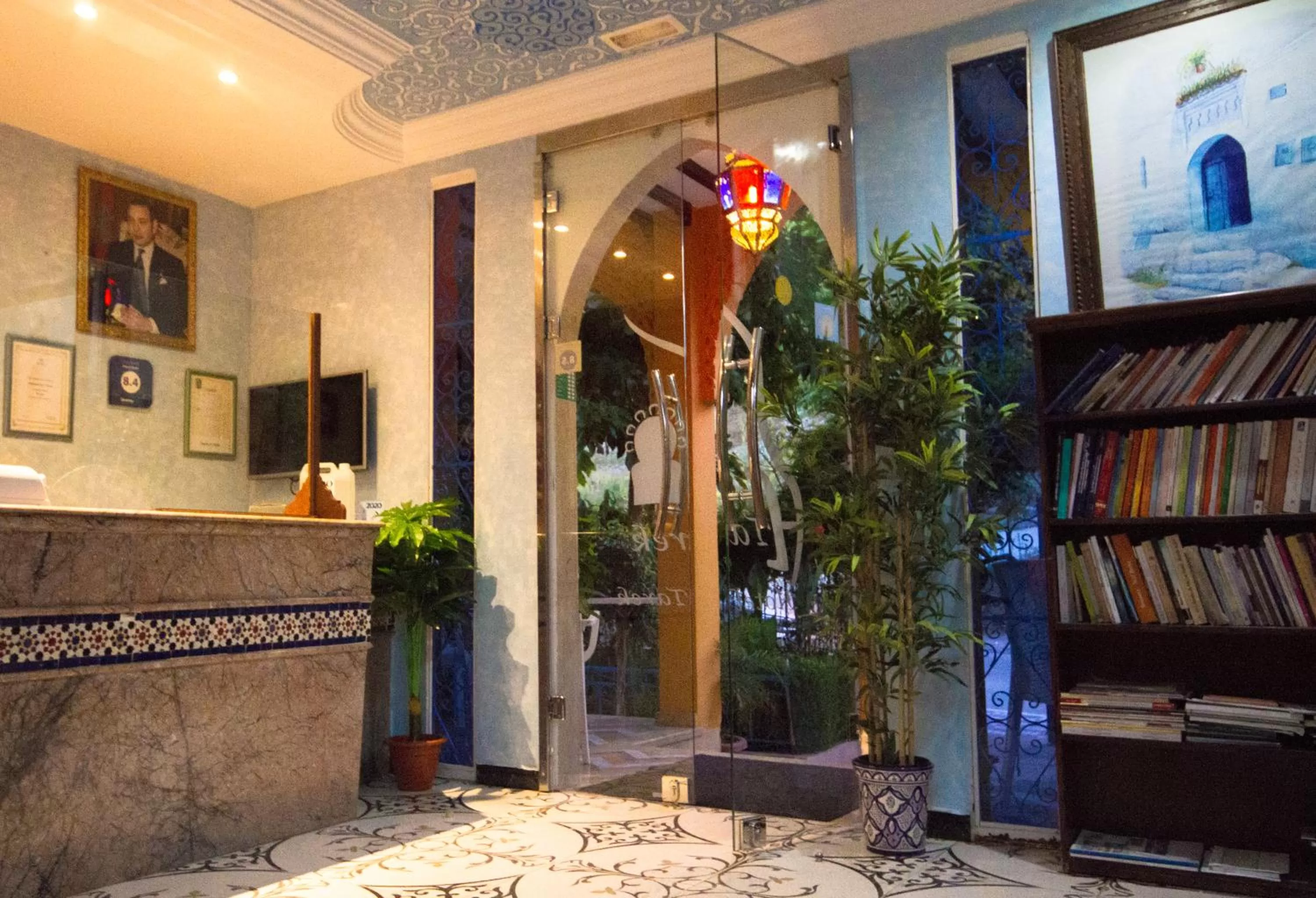 Library in Hotel Tarek