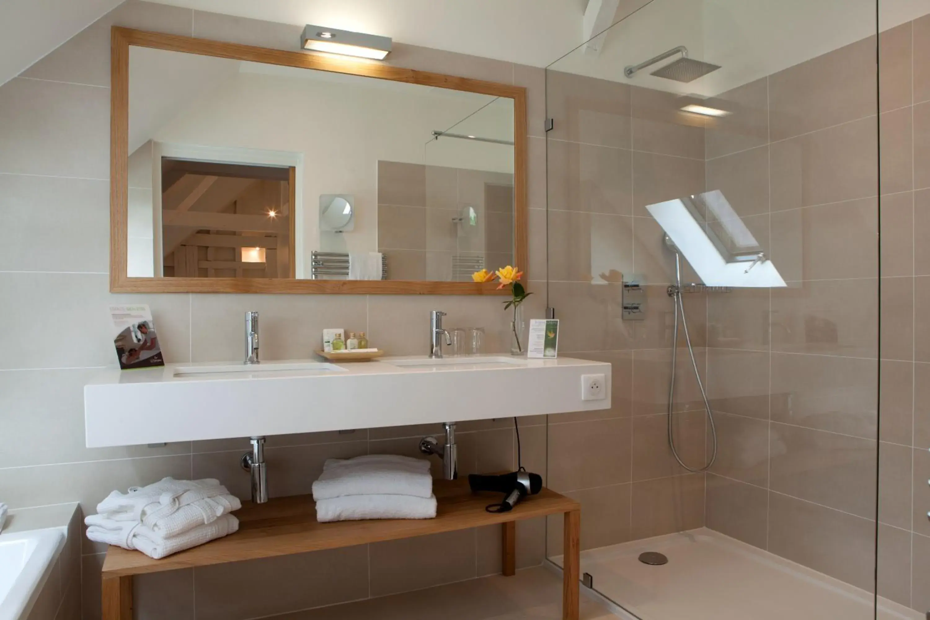 Bathroom in Domaine de la Tortinière