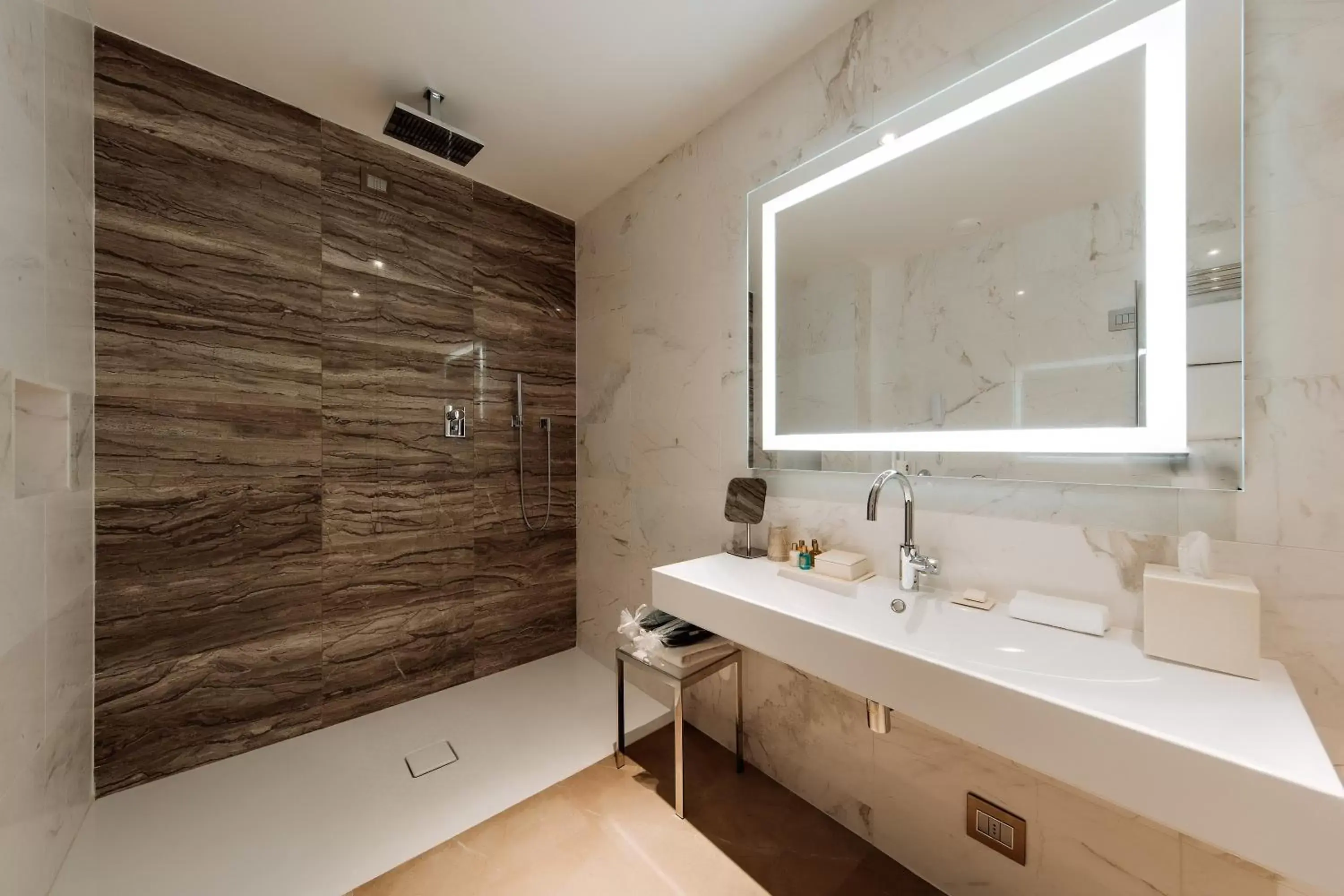 Bathroom in Aleph Rome Hotel, Curio Collection By Hilton