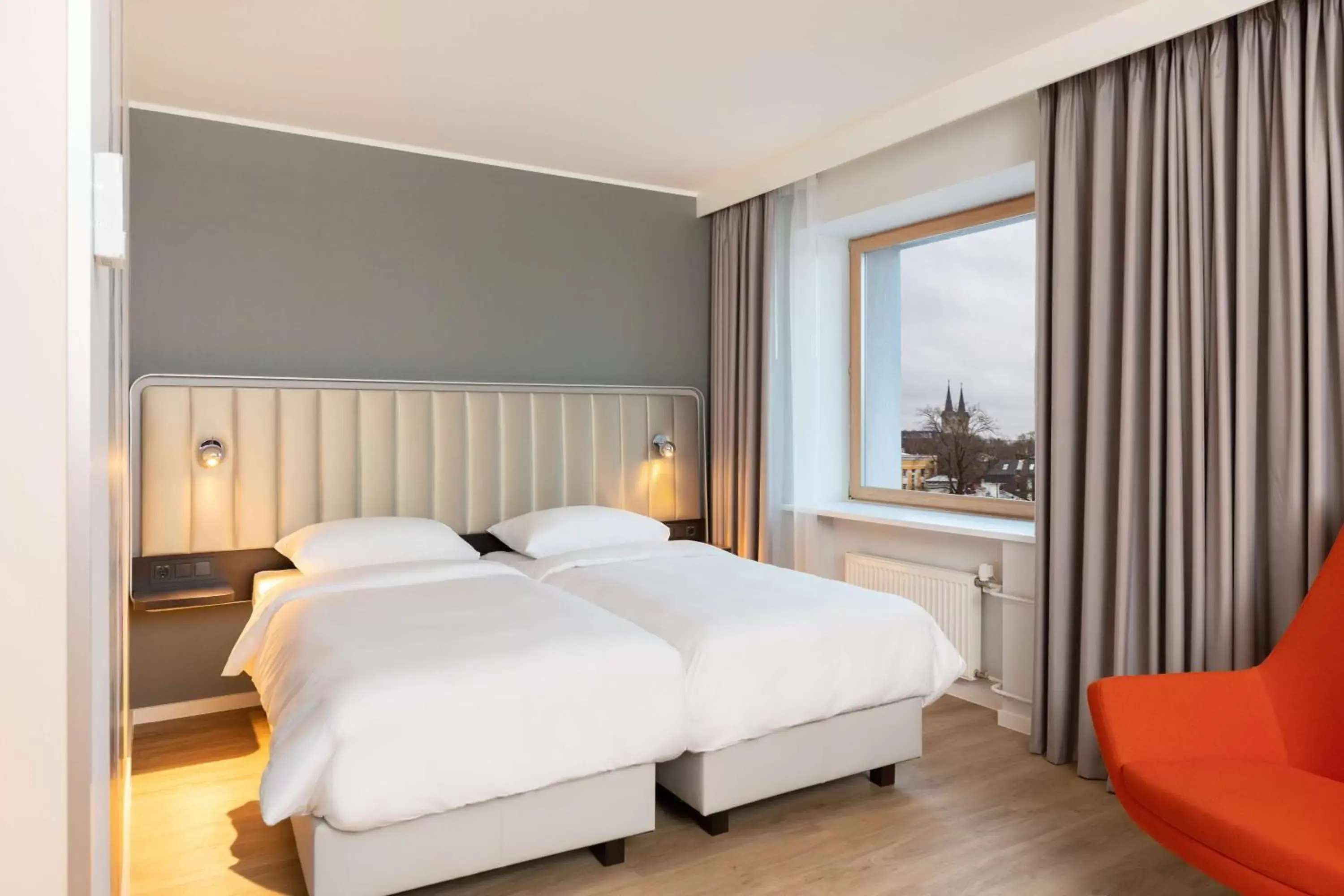 Bed in Park Inn by Radisson Meriton Conference & Spa Hotel Tallinn