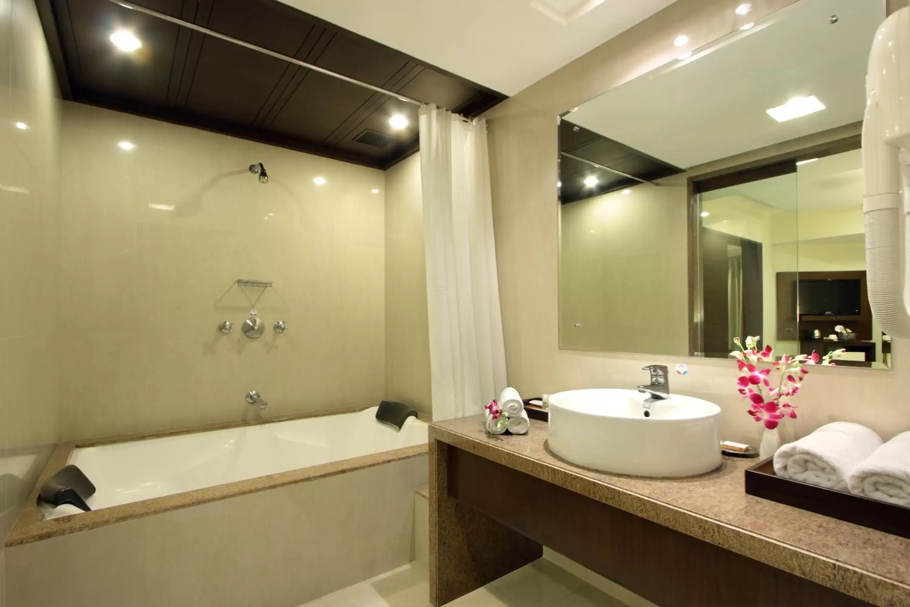 Bathroom in Hotel Express Residency Vadodara