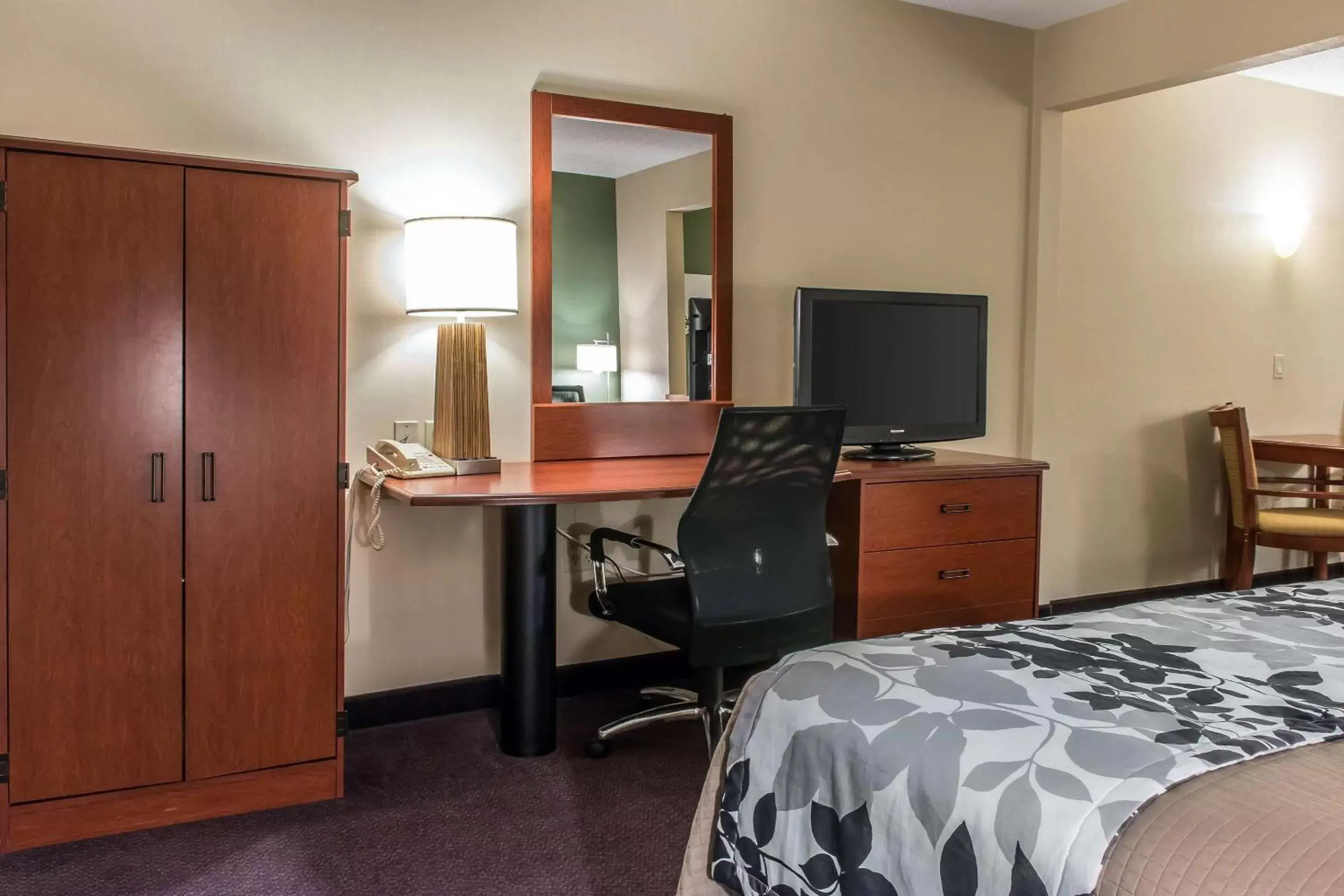 Photo of the whole room, TV/Entertainment Center in Sleep Inn & Suites Mountville