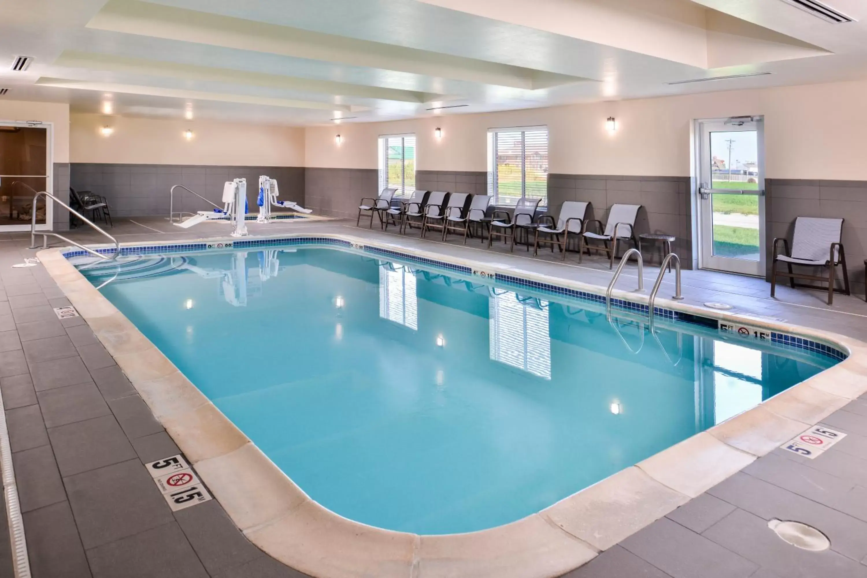 Swimming Pool in Holiday Inn Express Hotel & Suites York, an IHG Hotel