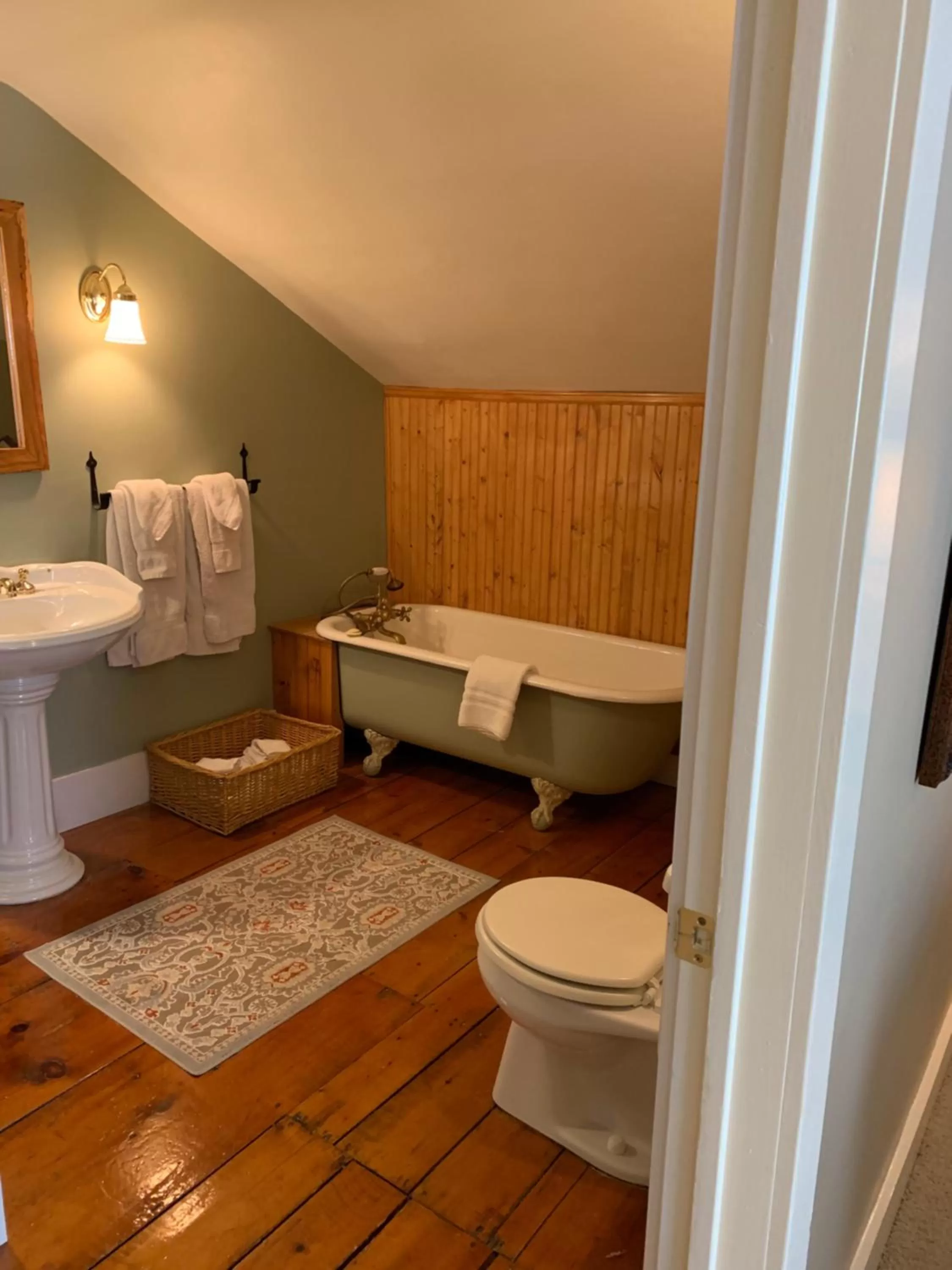 Bathroom in Waybury Inn