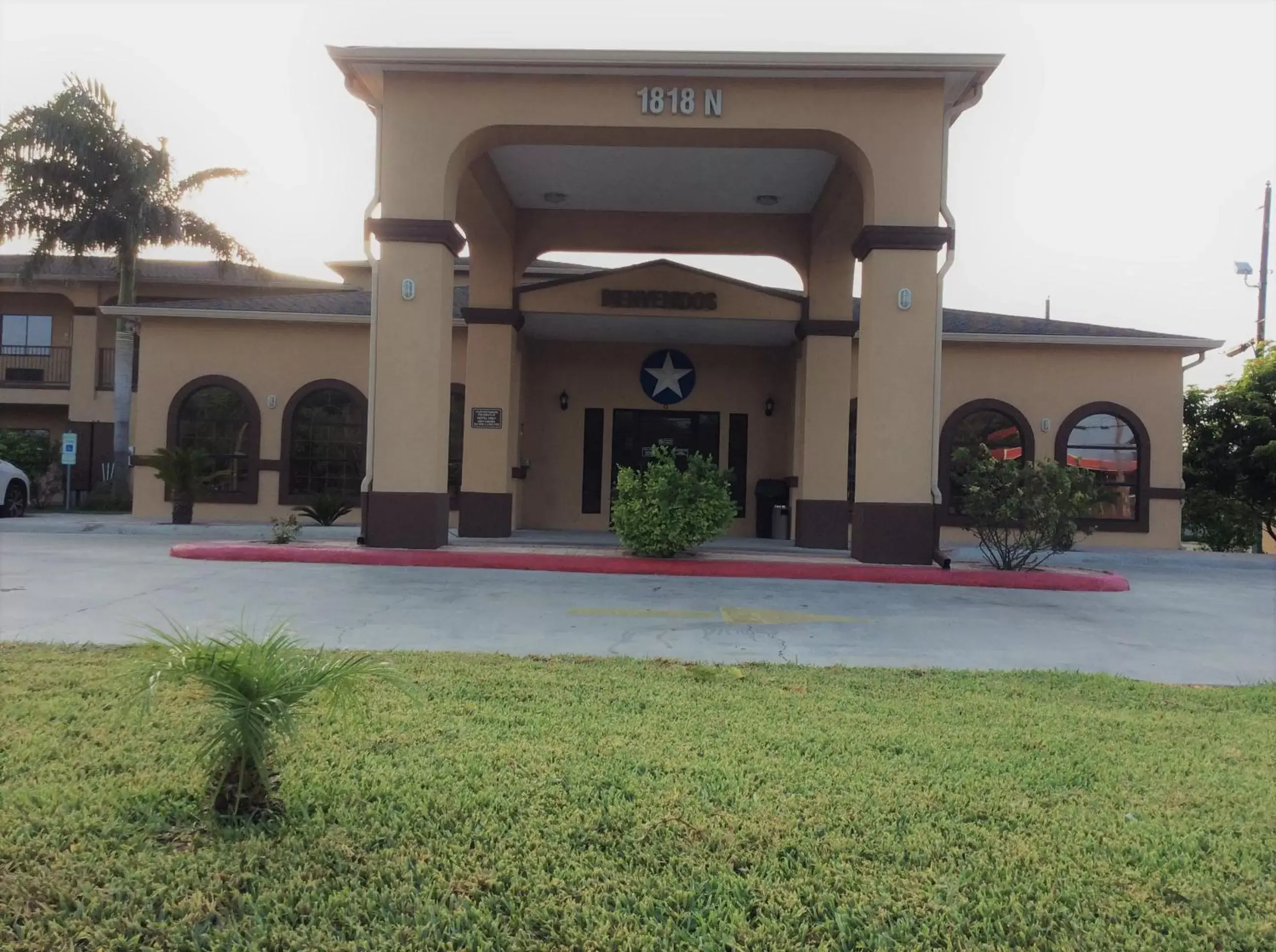 Facade/entrance, Property Building in Texas Inn - Welasco/Mercedes