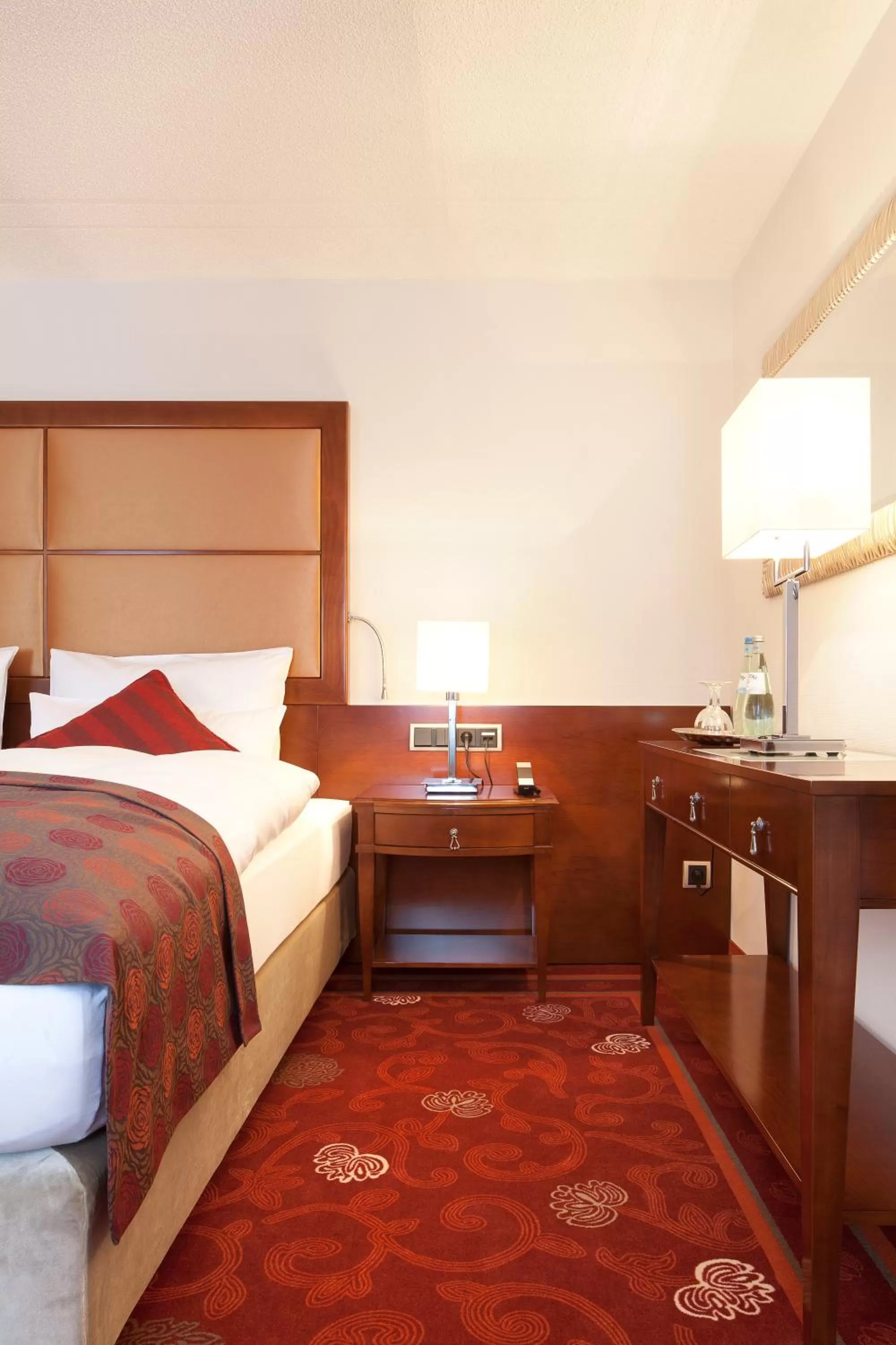 Photo of the whole room, Bed in Zu den Drei Linden