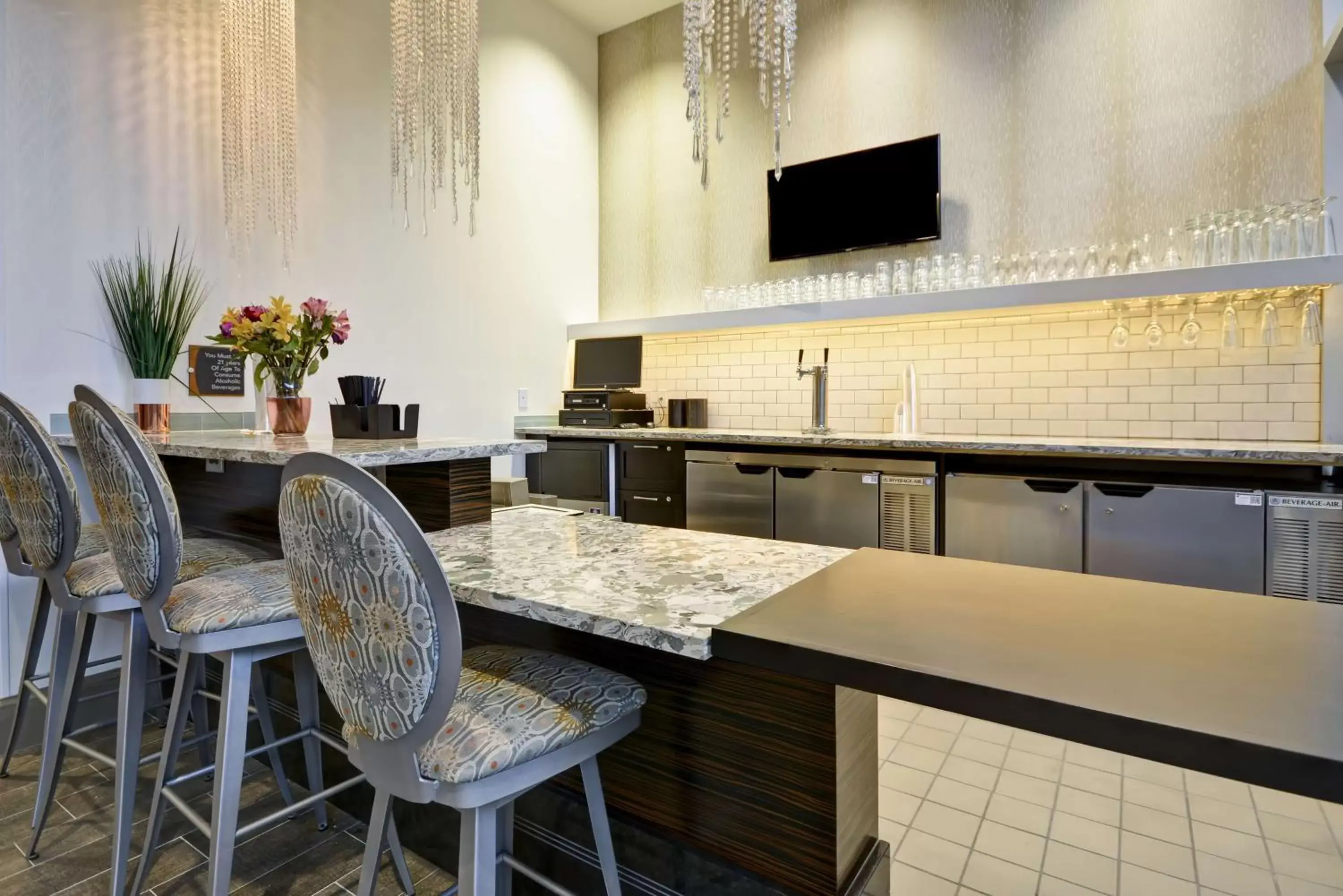 Restaurant/places to eat, Kitchen/Kitchenette in Homewood Suites by Hilton Birmingham Downtown Near UAB