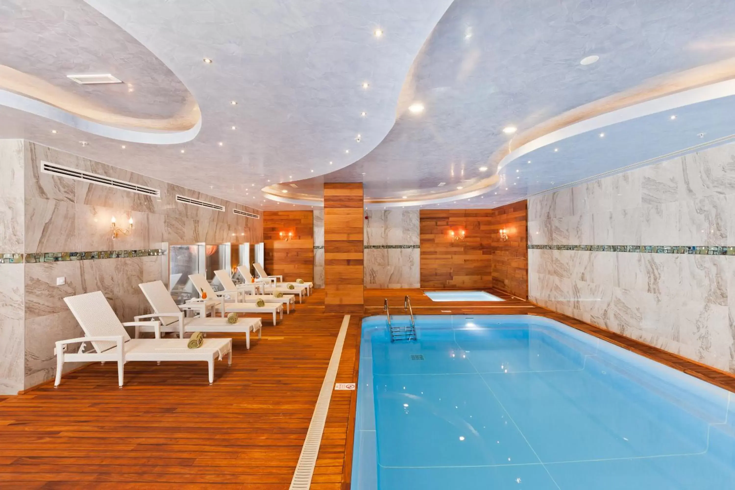Swimming Pool in Limak Eurasia Luxury Hotel