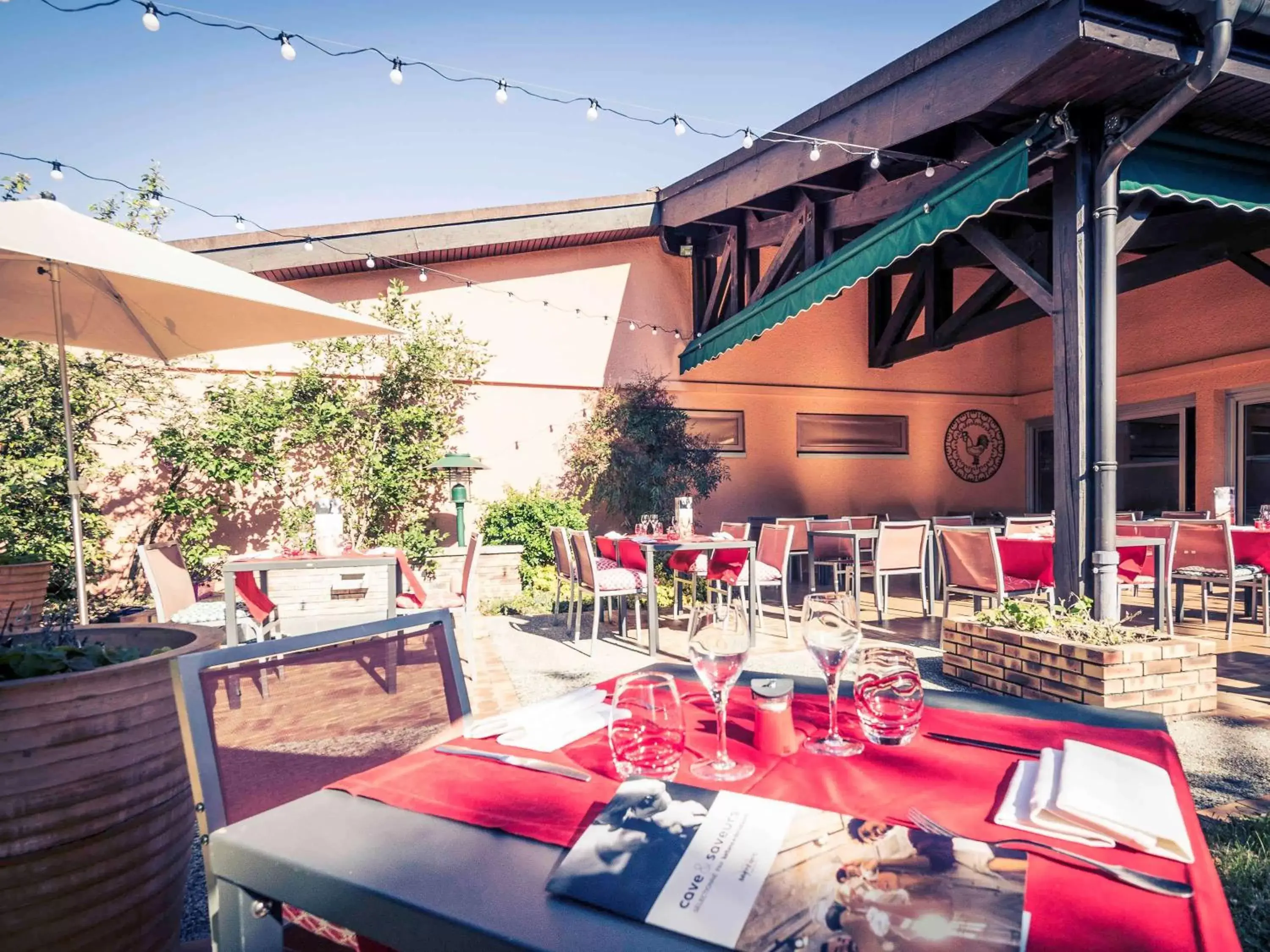 Balcony/Terrace, Restaurant/Places to Eat in Mercure Bourg En Bresse