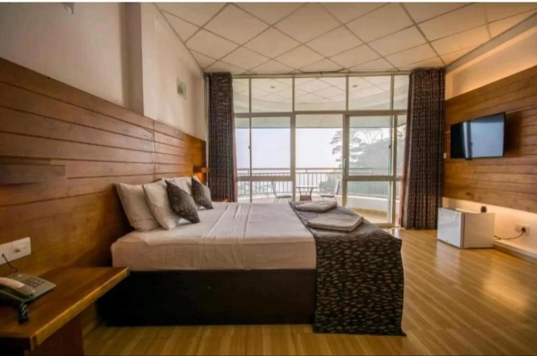 King Room with Mountain View in Kandyan View Holiday Bungalow free pickup from kandy
