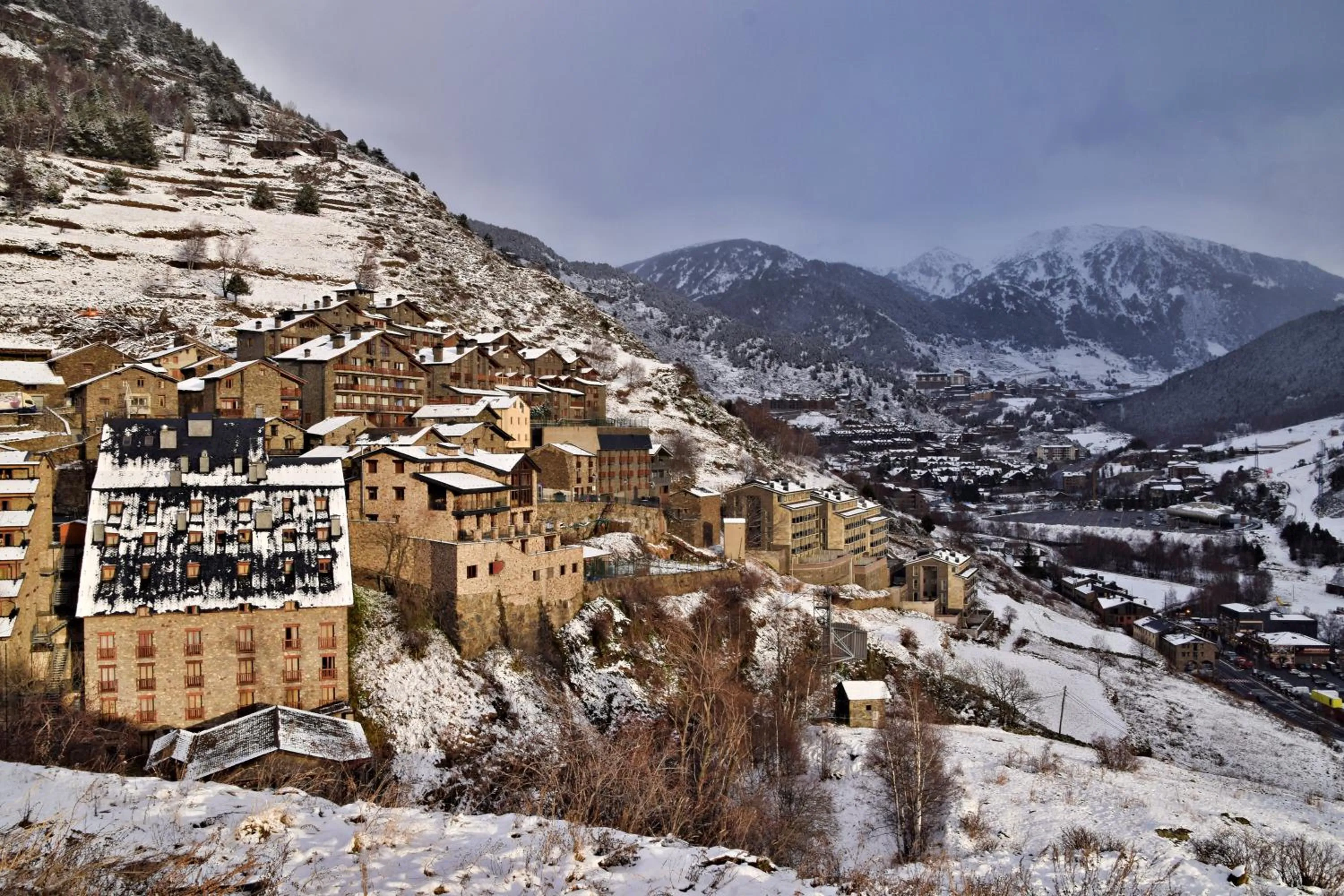 Property building, Winter in Wuau! Hotel Segle XX