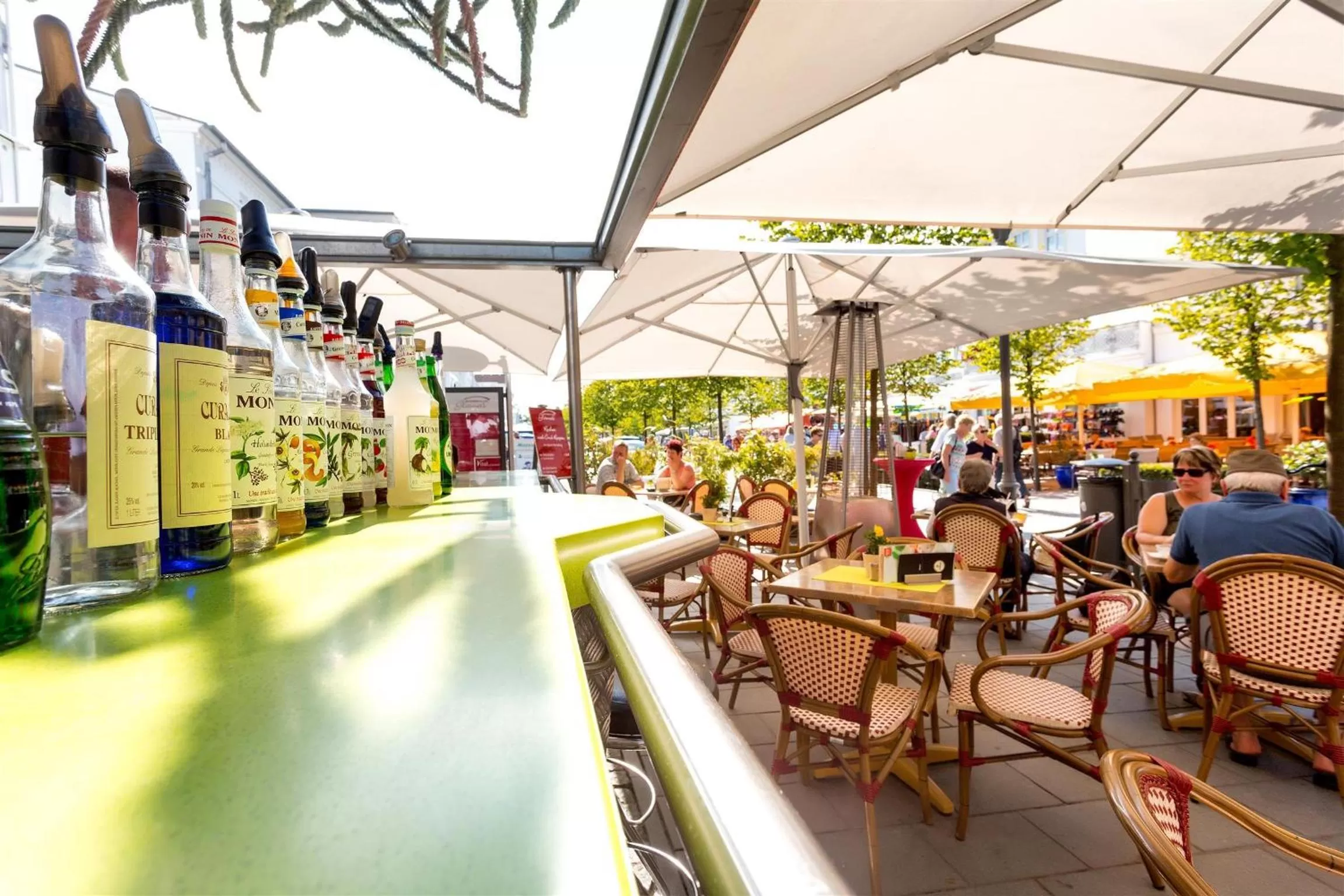 Restaurant/places to eat in Hotel Villa Neander