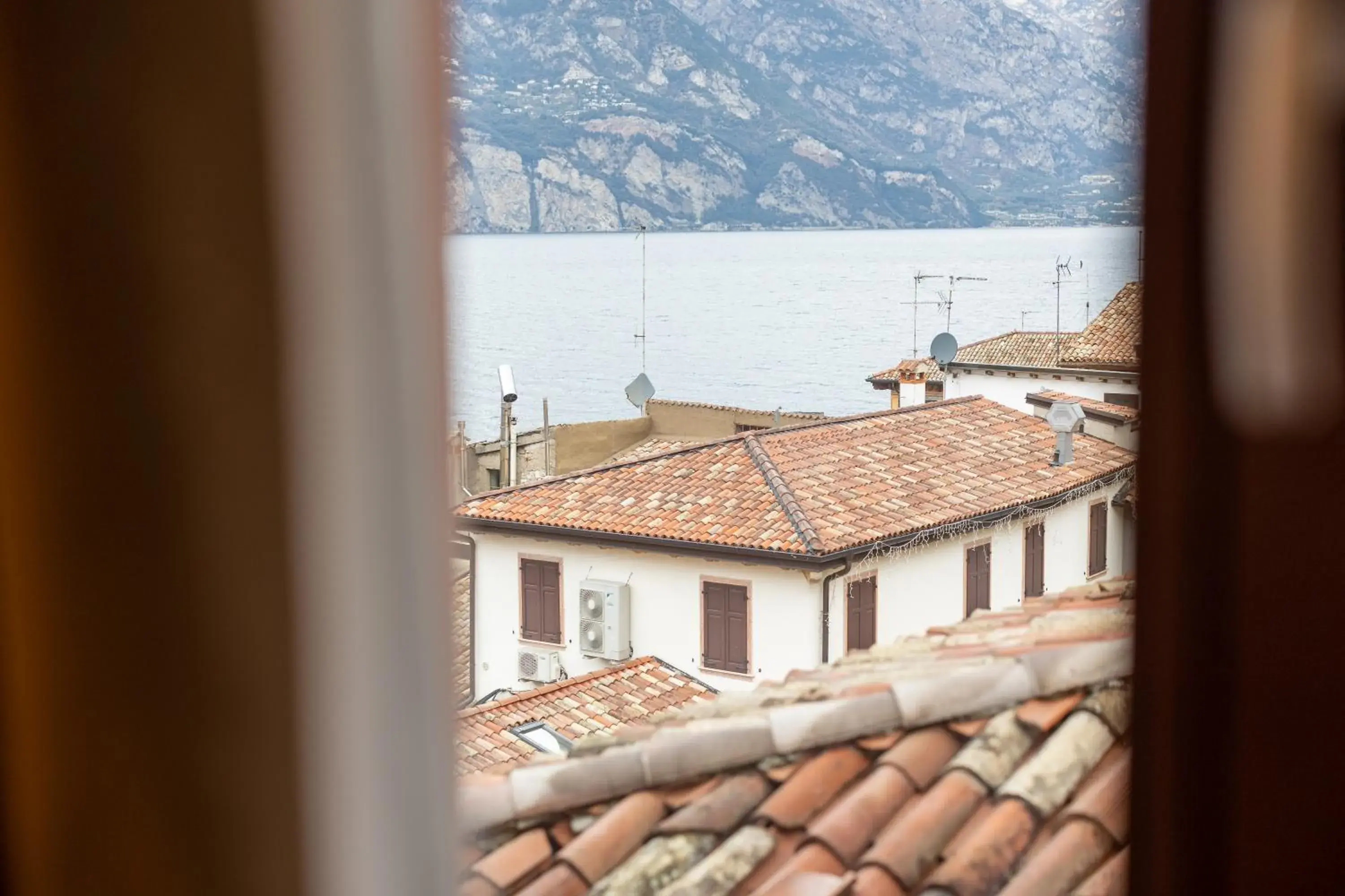 Mountain View in Hotel Lago Di Garda