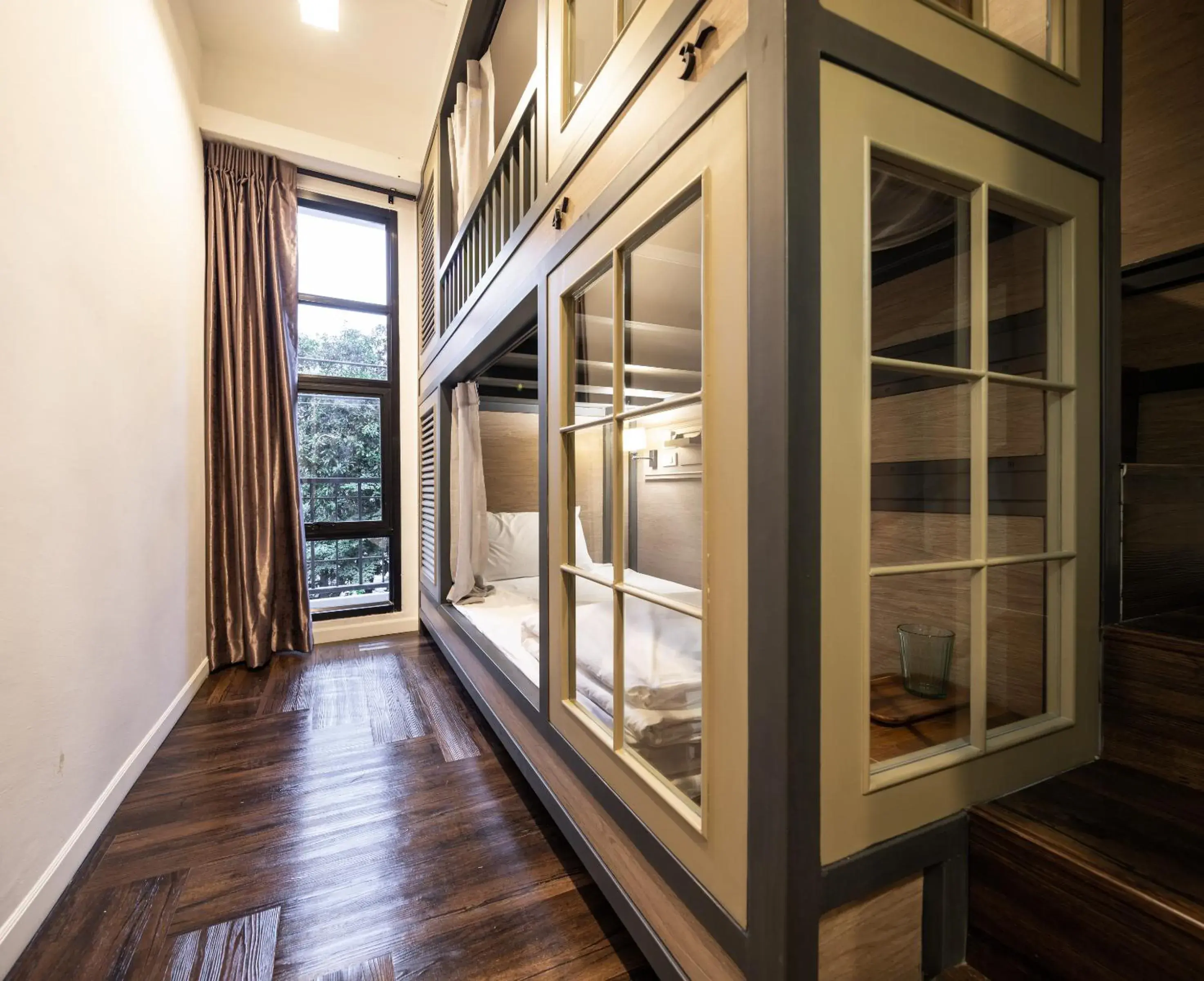 bunk bed in Warm Window Silom