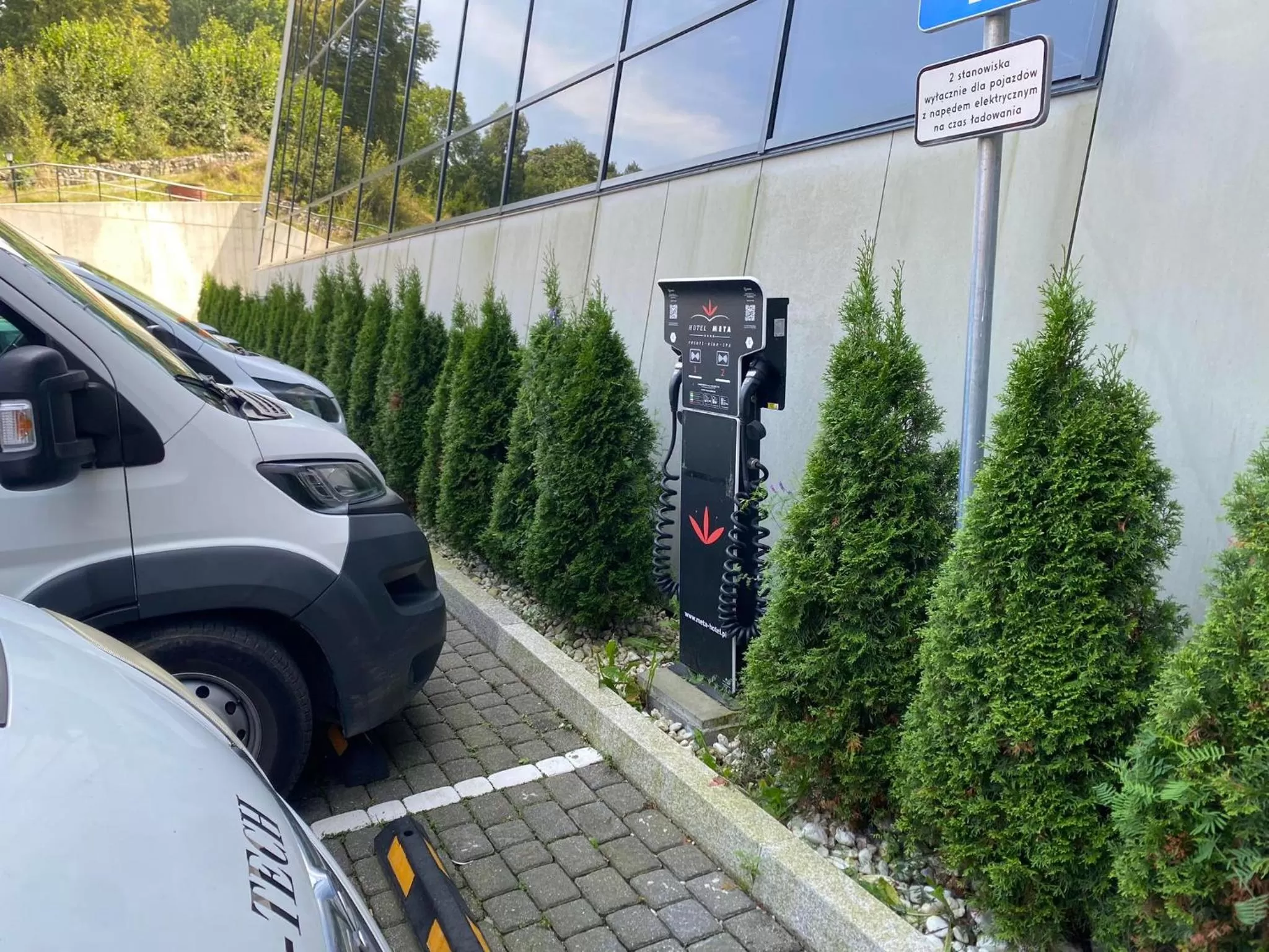 Parking in Hotel META Resort & Vine SPA