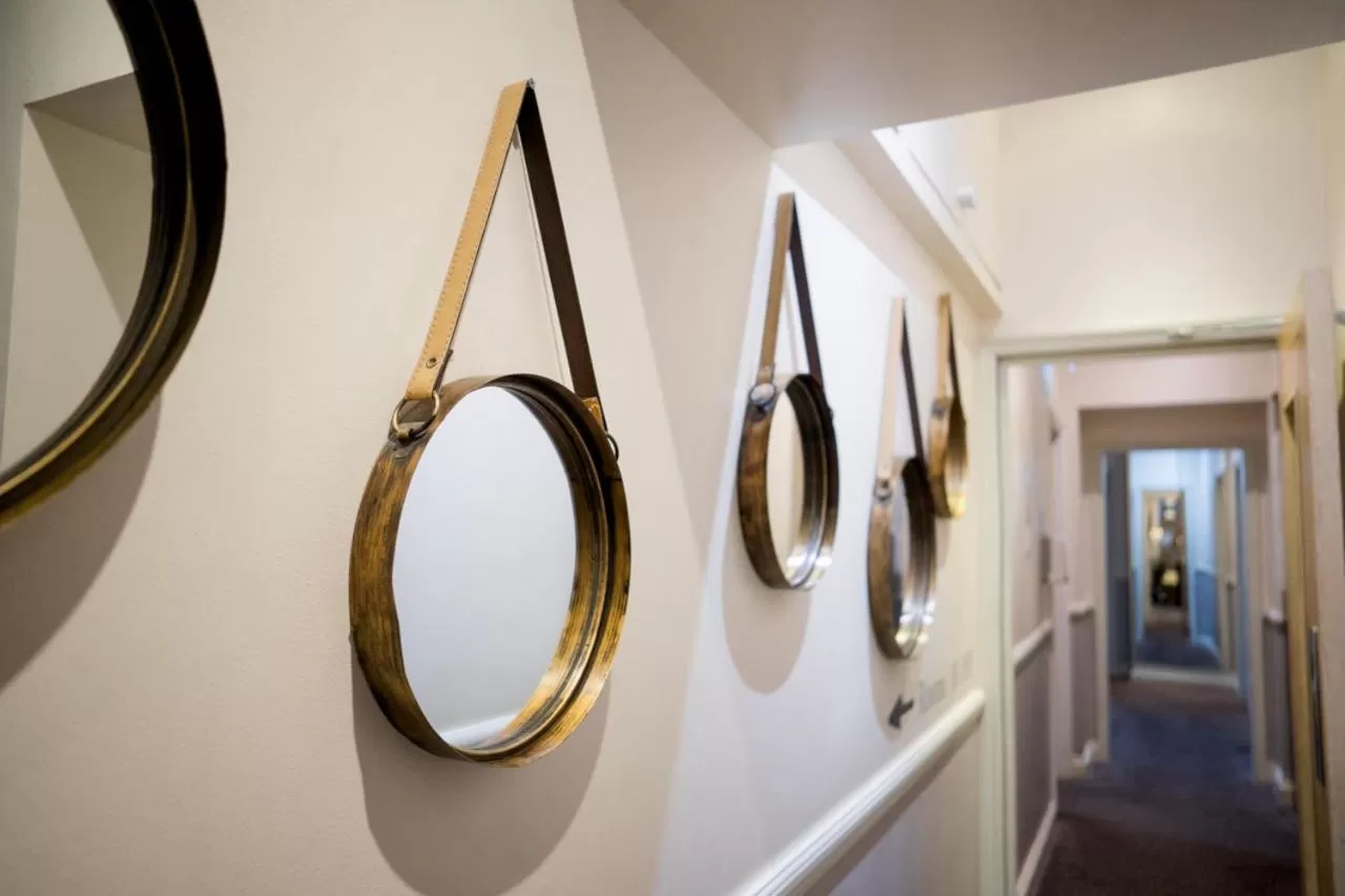 Decorative detail in Best Western Buckingham Palace Rd