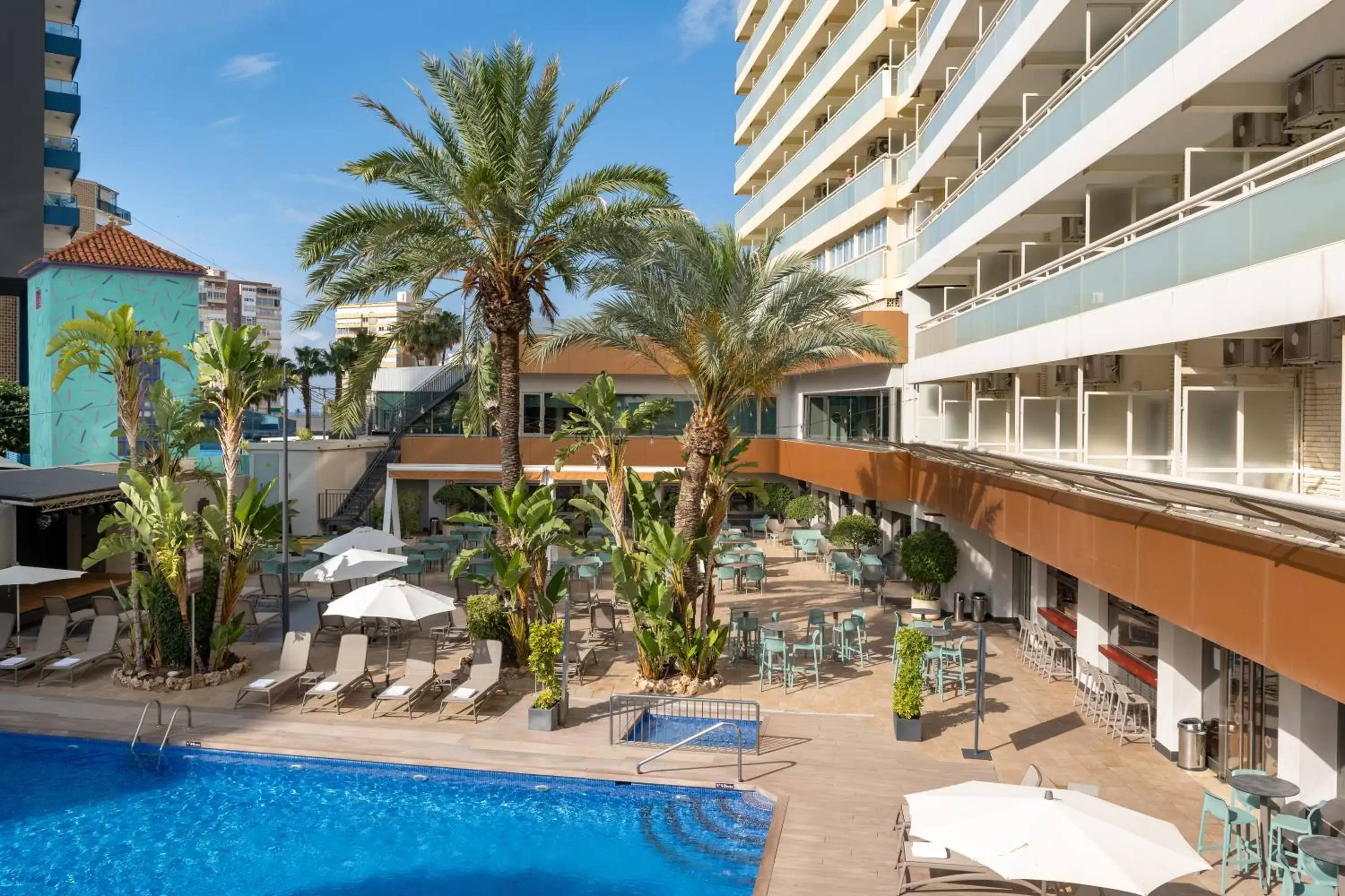 Pool View in Benidorm Plaza