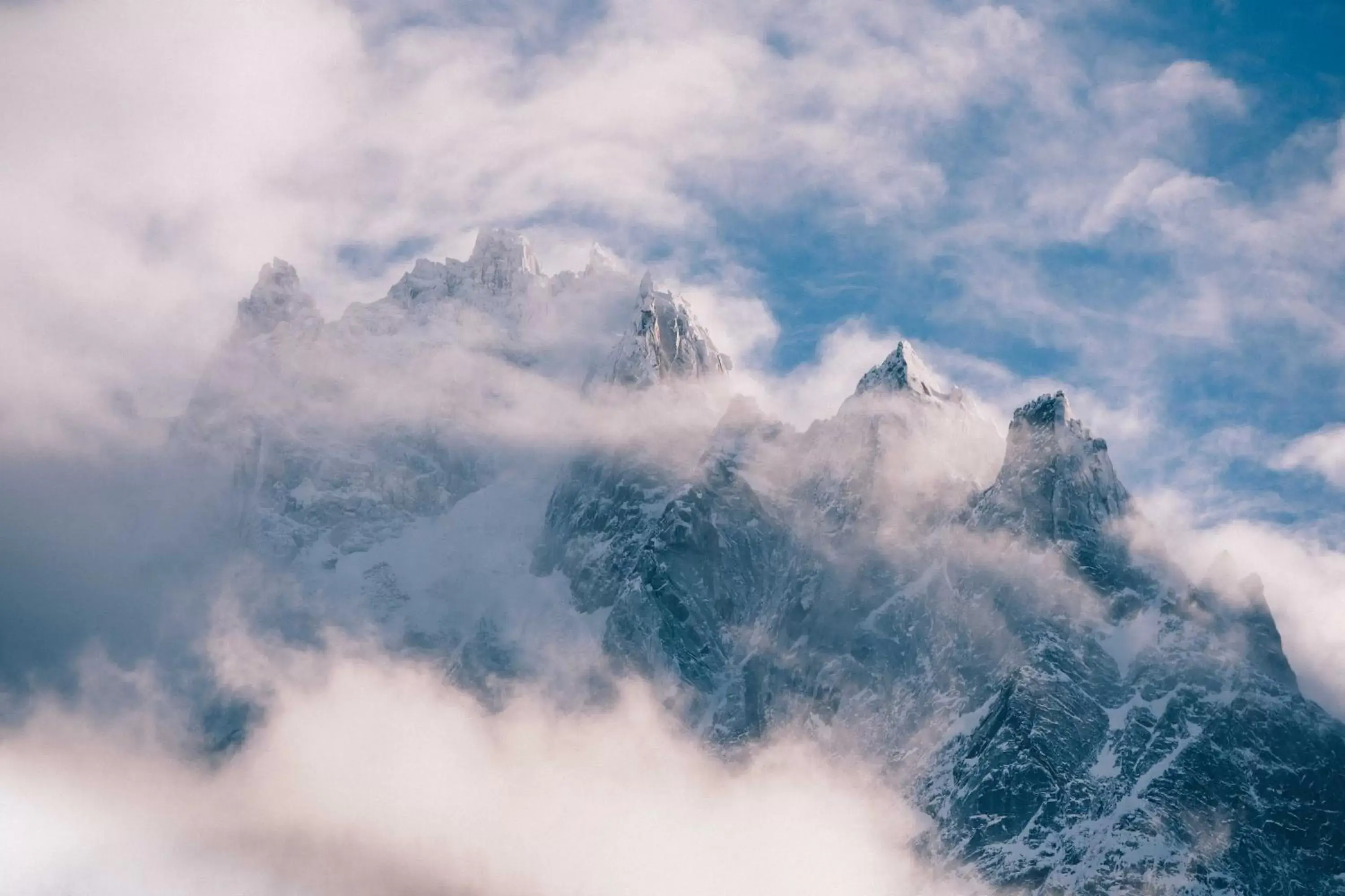 Mountain view in Cosmiques Hotel - Centre Chamonix